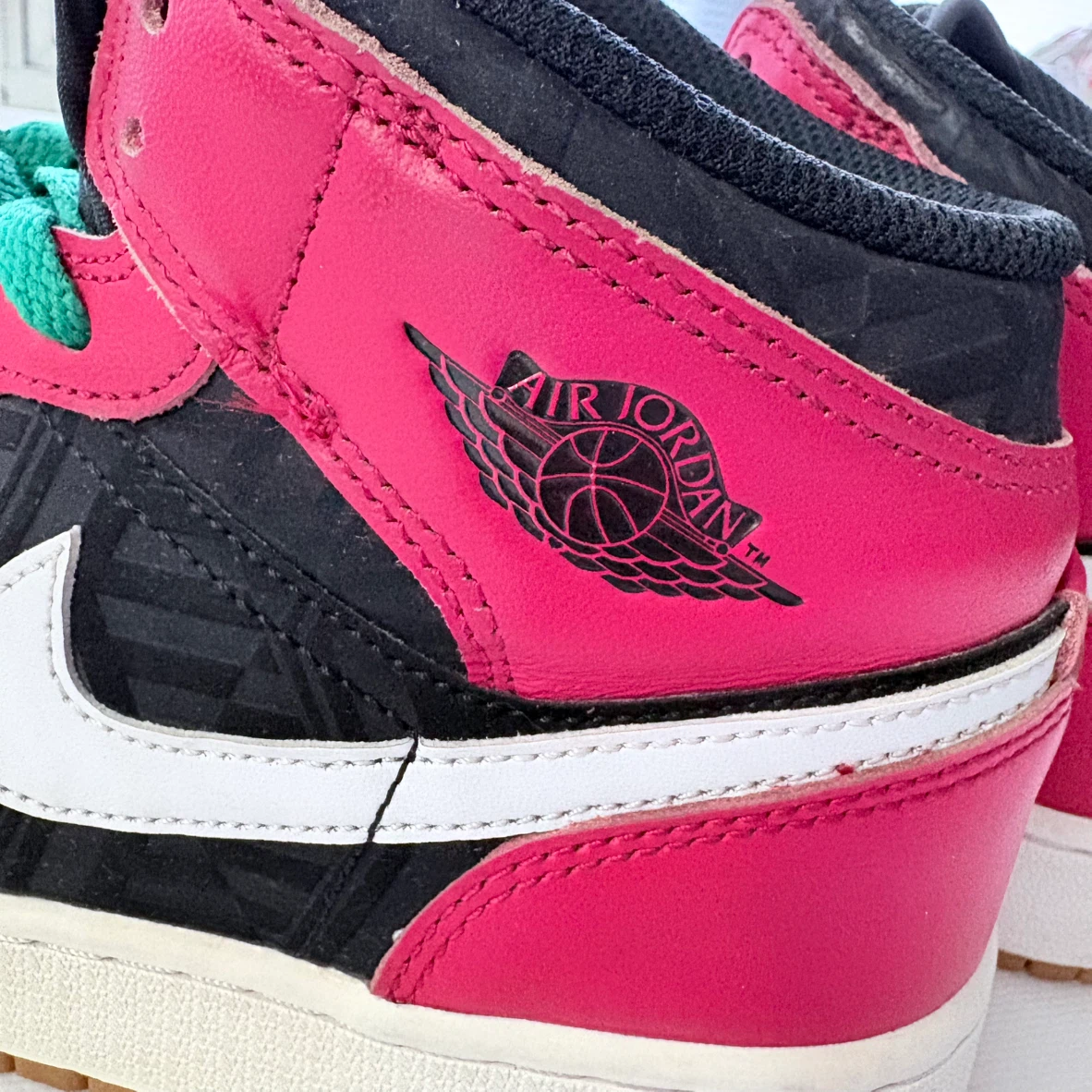 Nike Air Jordan 1 Mid High top 6.5Y Green Red - photo 3