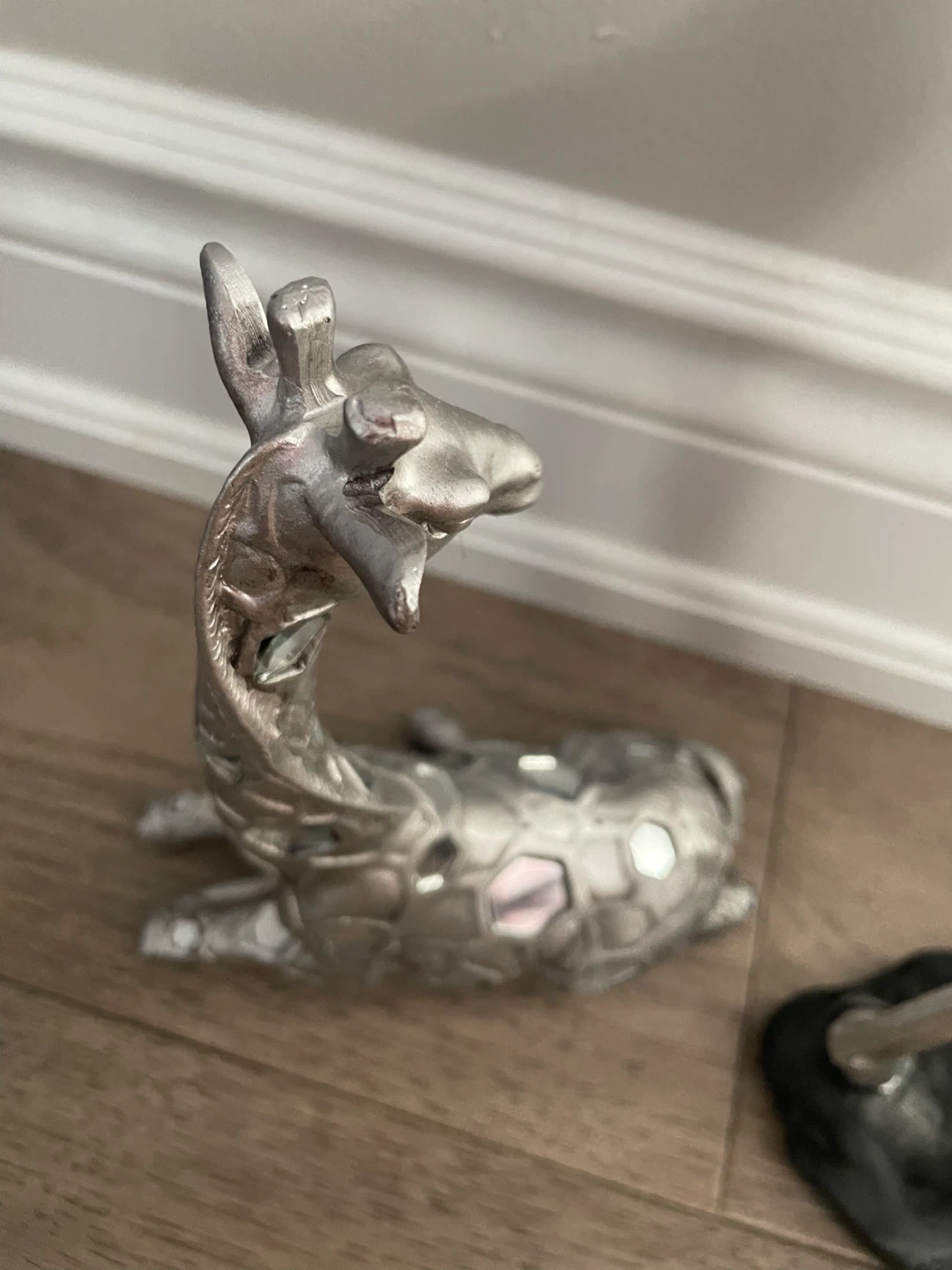 NEW! Decorative Silver Giraffe Statues - photo 3
