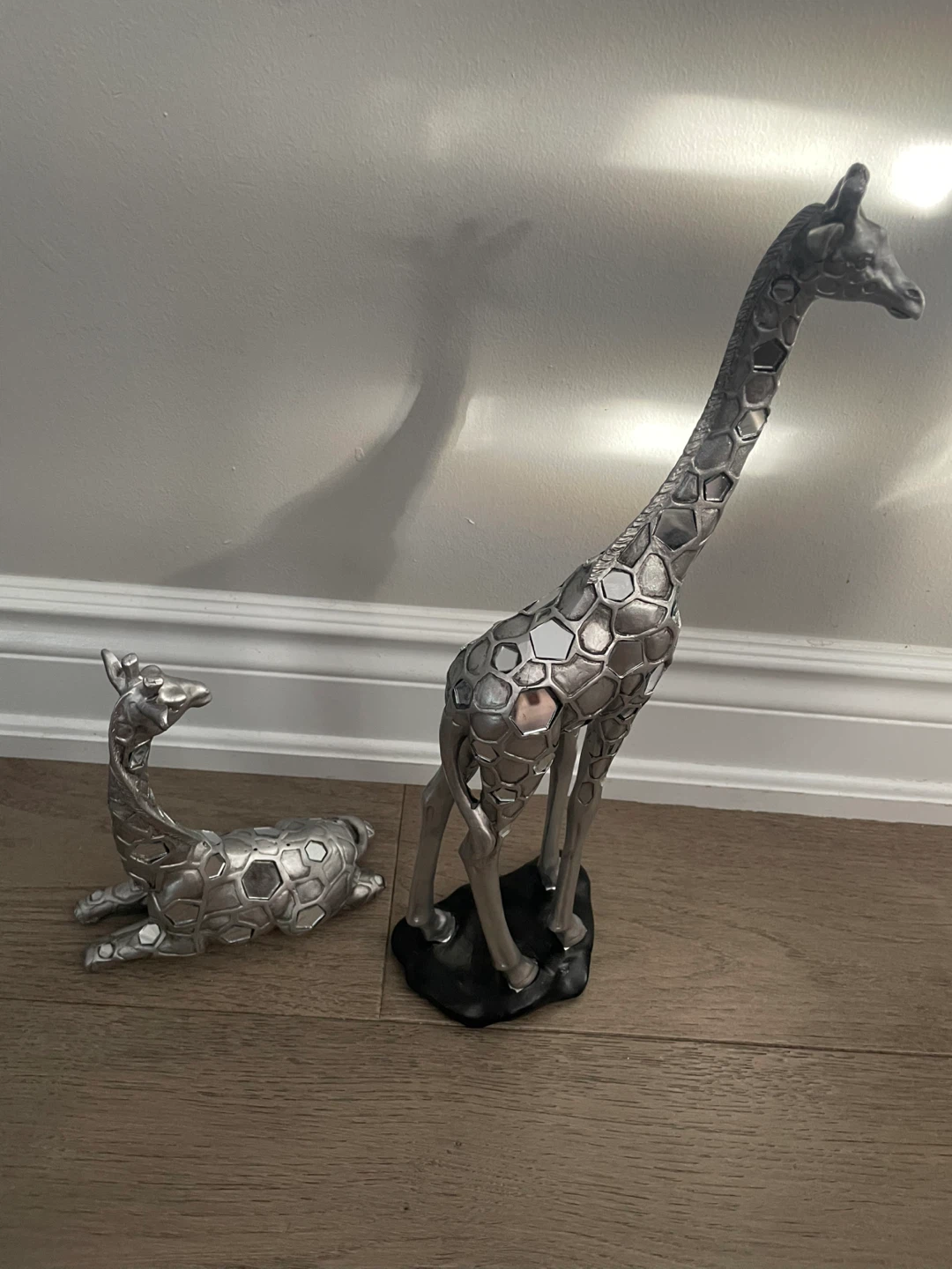 NEW! Decorative Silver Giraffe Statues - photo 4