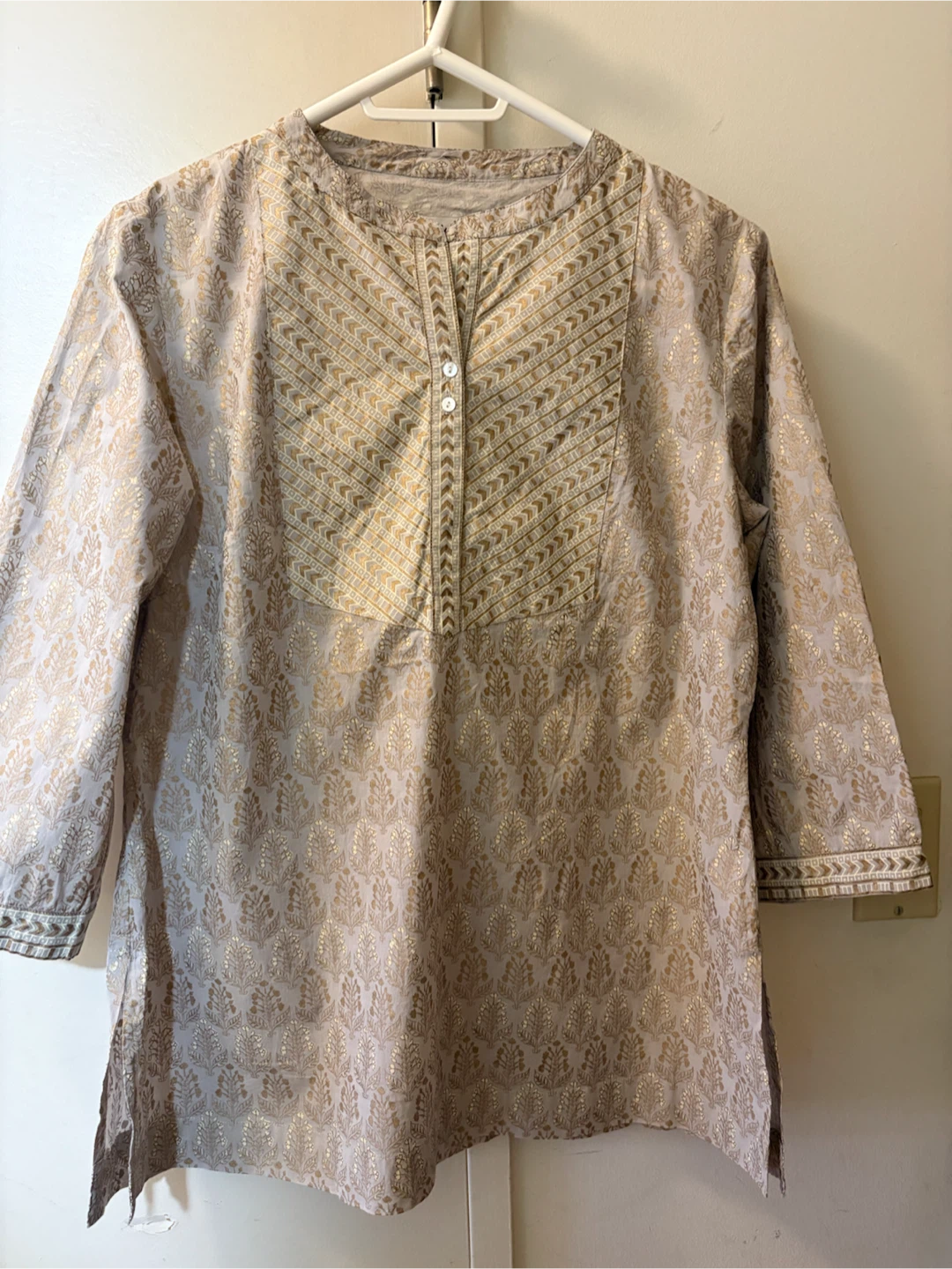 Gold and beige patterned tunic_Size Large - photo 2