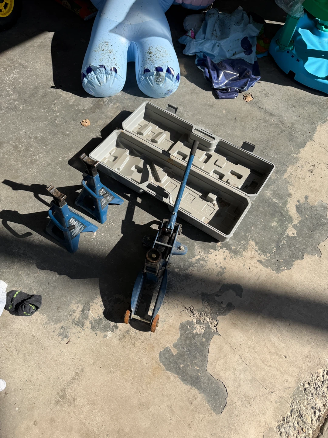 2 Ton Floor Jack and Axle Stands Set