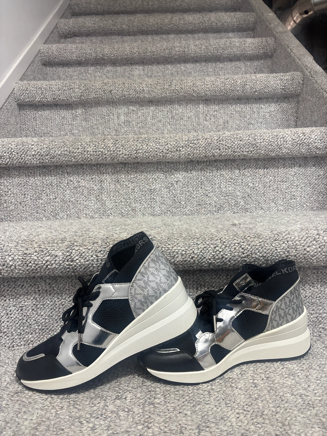 Michael Kors Wedge Sneakers size 8.5 - photo 2