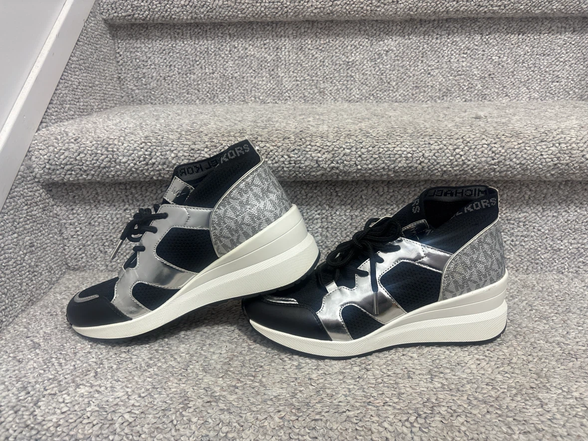 Michael Kors Wedge Sneakers size 8.5 - photo 3