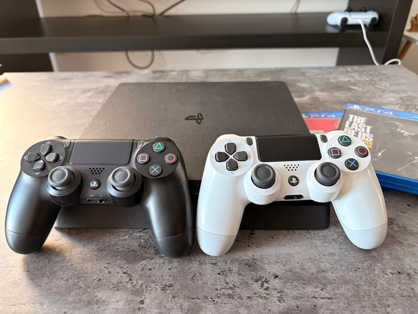 Sony PlayStation 4 Slim console bundle - photo 2