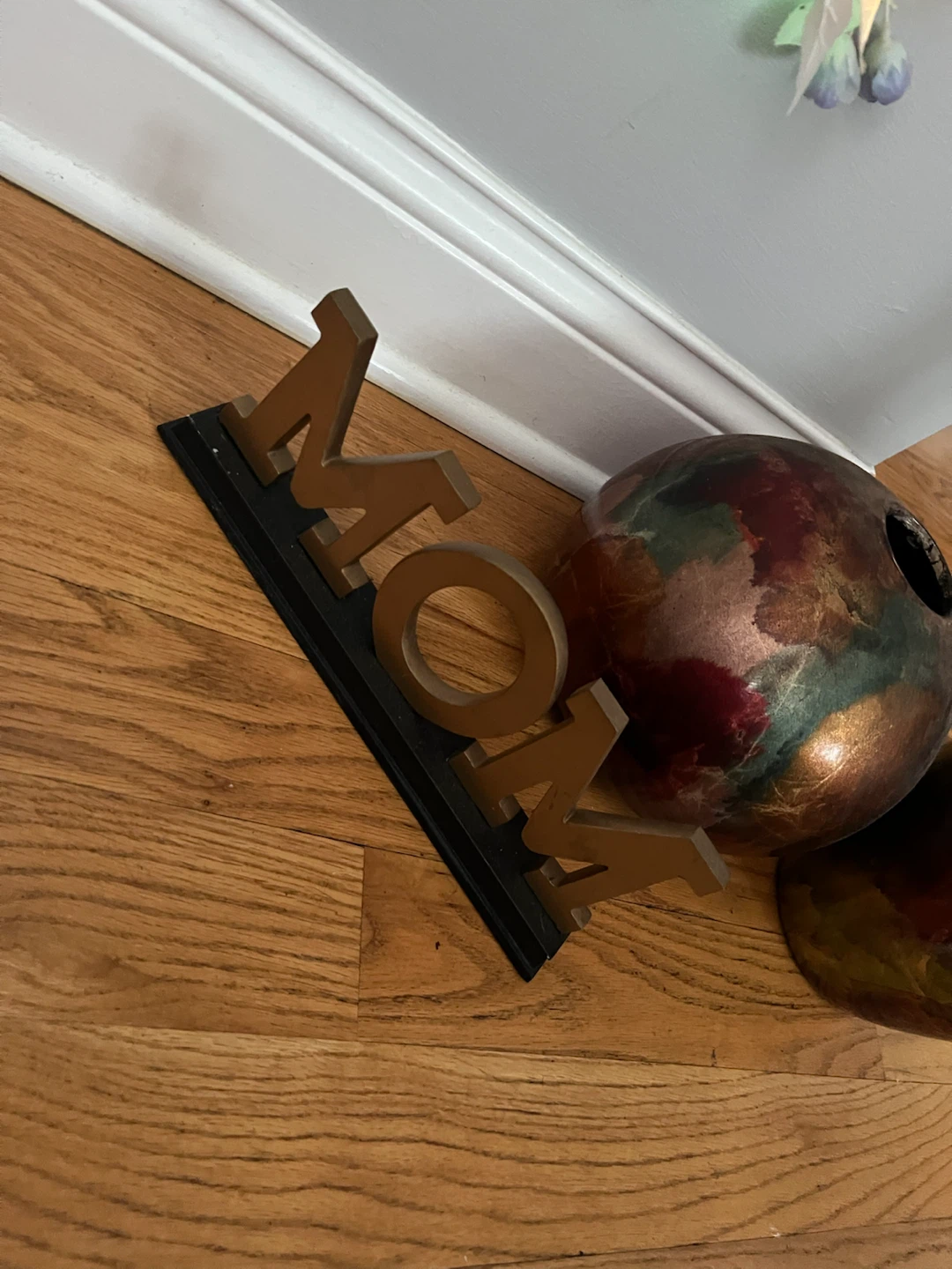 Two Decorative Vases and MOM Tabletop Decor - photo 4