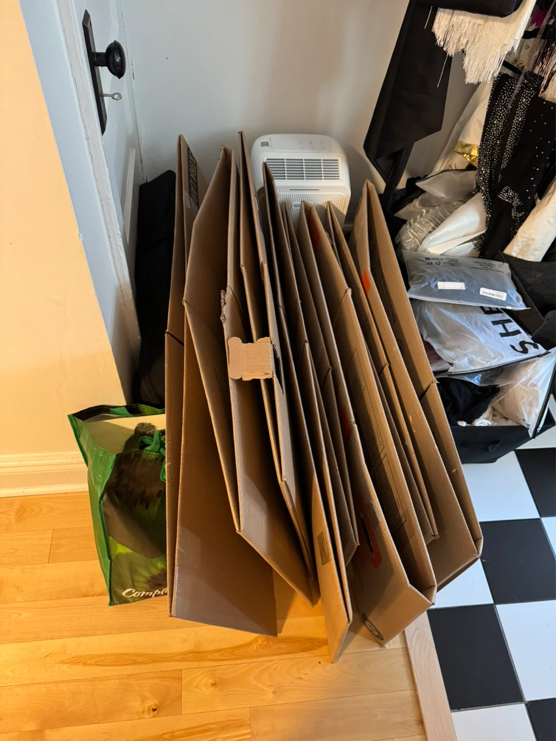 Assorted Cardboard Moving Boxes 📦