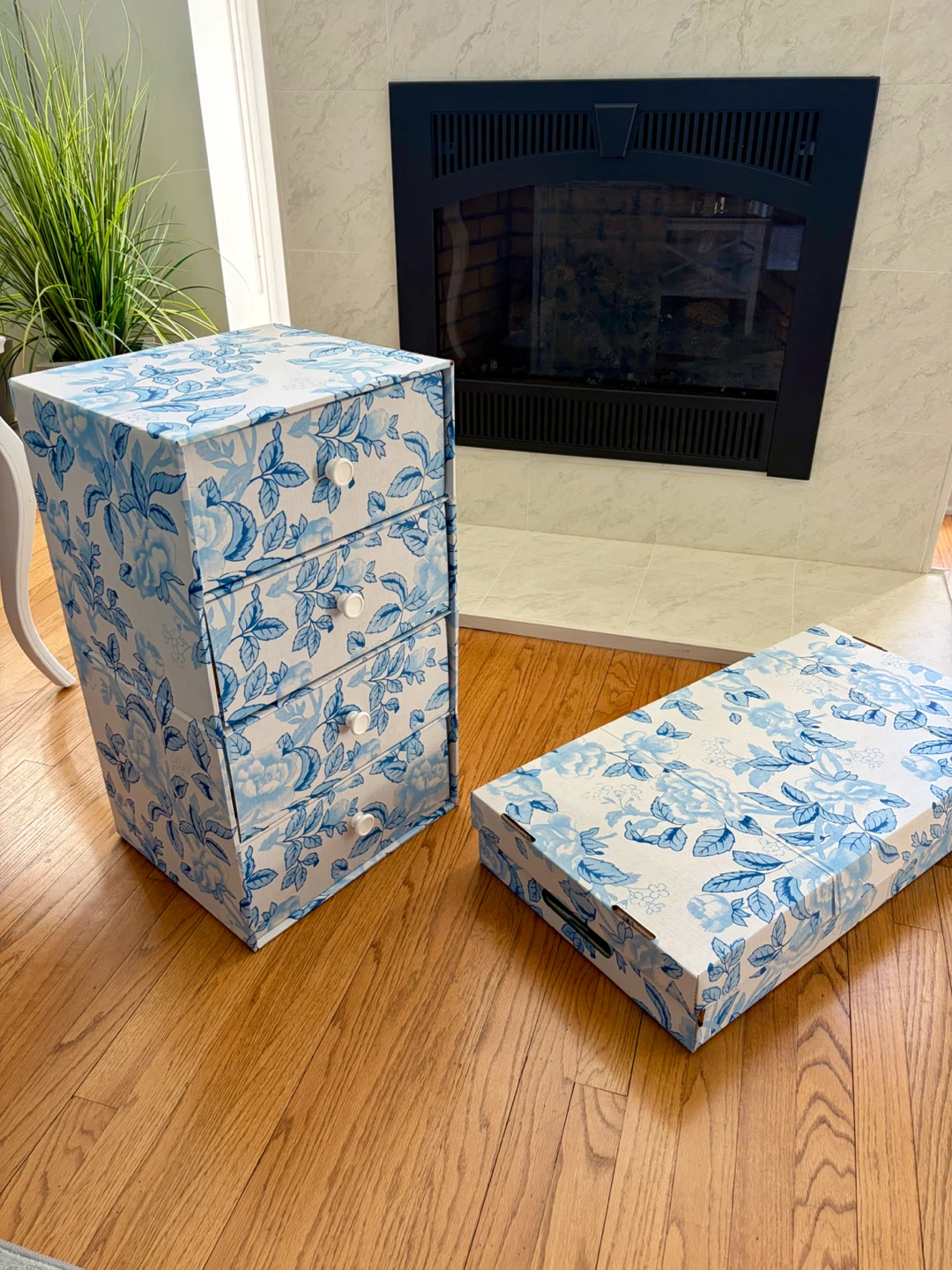 BLUE & WHITE FLOWER 4 DRAWER STORAGE - photo 2
