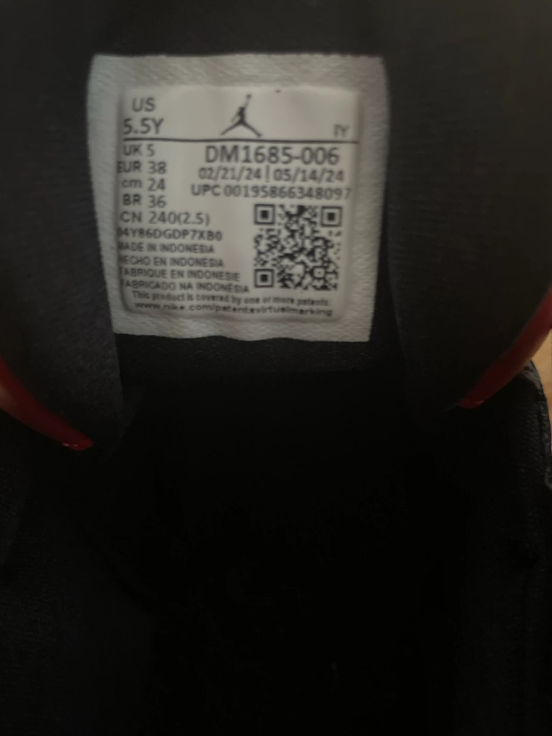 Jordan Youth Size 5.5Y Sneakers - photo 4