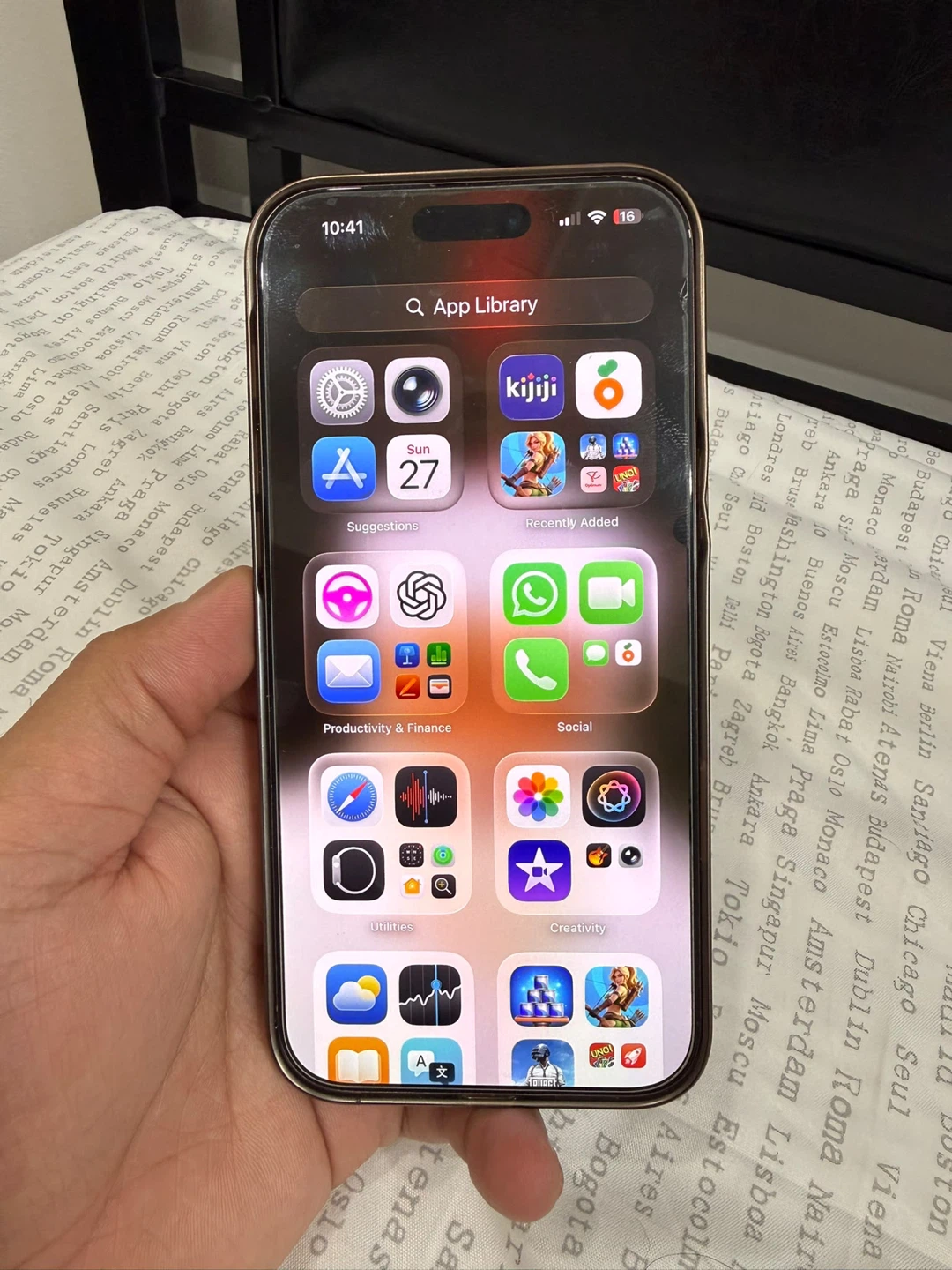 Apple iPhone 16 pro max and 16 pro both - photo 2