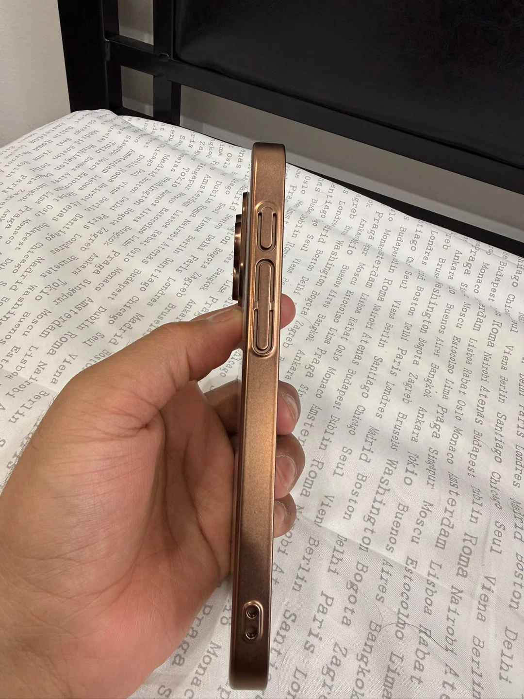 Apple iPhone 16 pro max and 16 pro both - photo 3