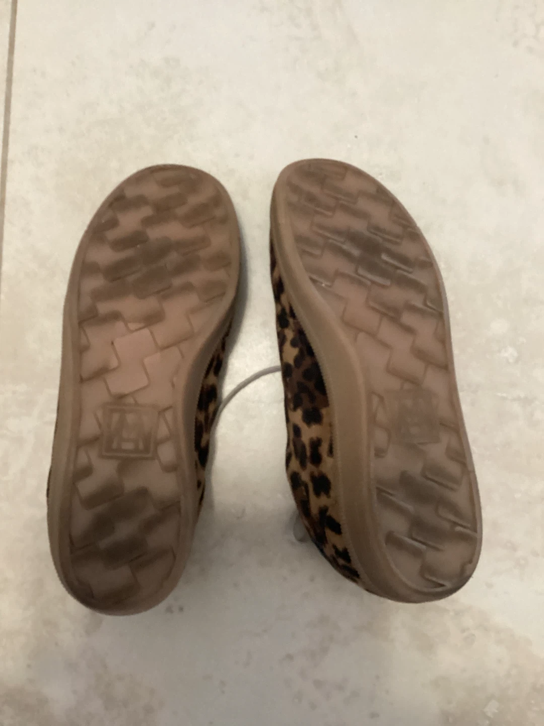 H&M LEOPARD PRINT SNEAKERS - photo 4