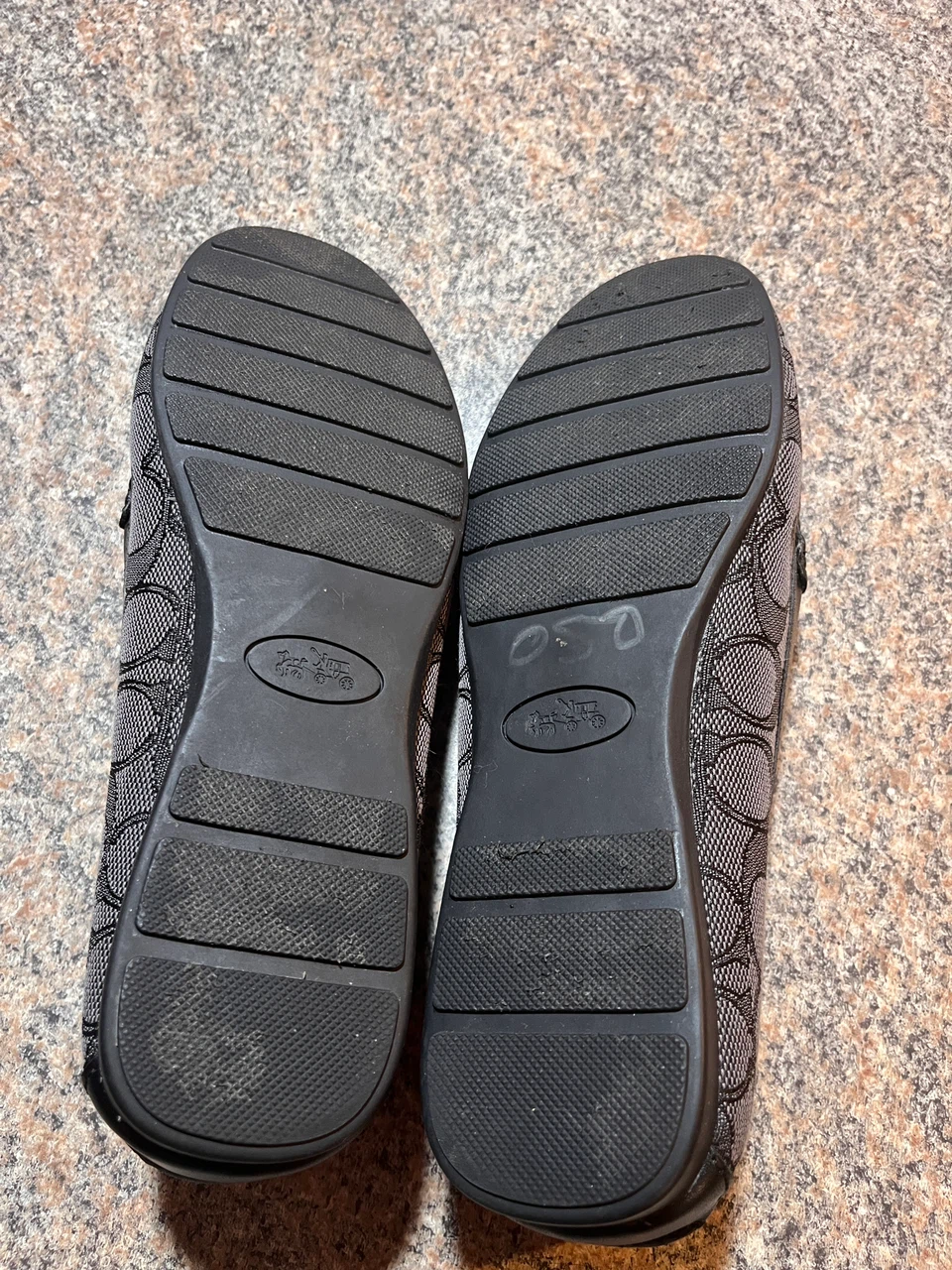 Coach signature loafers Size 7.5 - photo 5