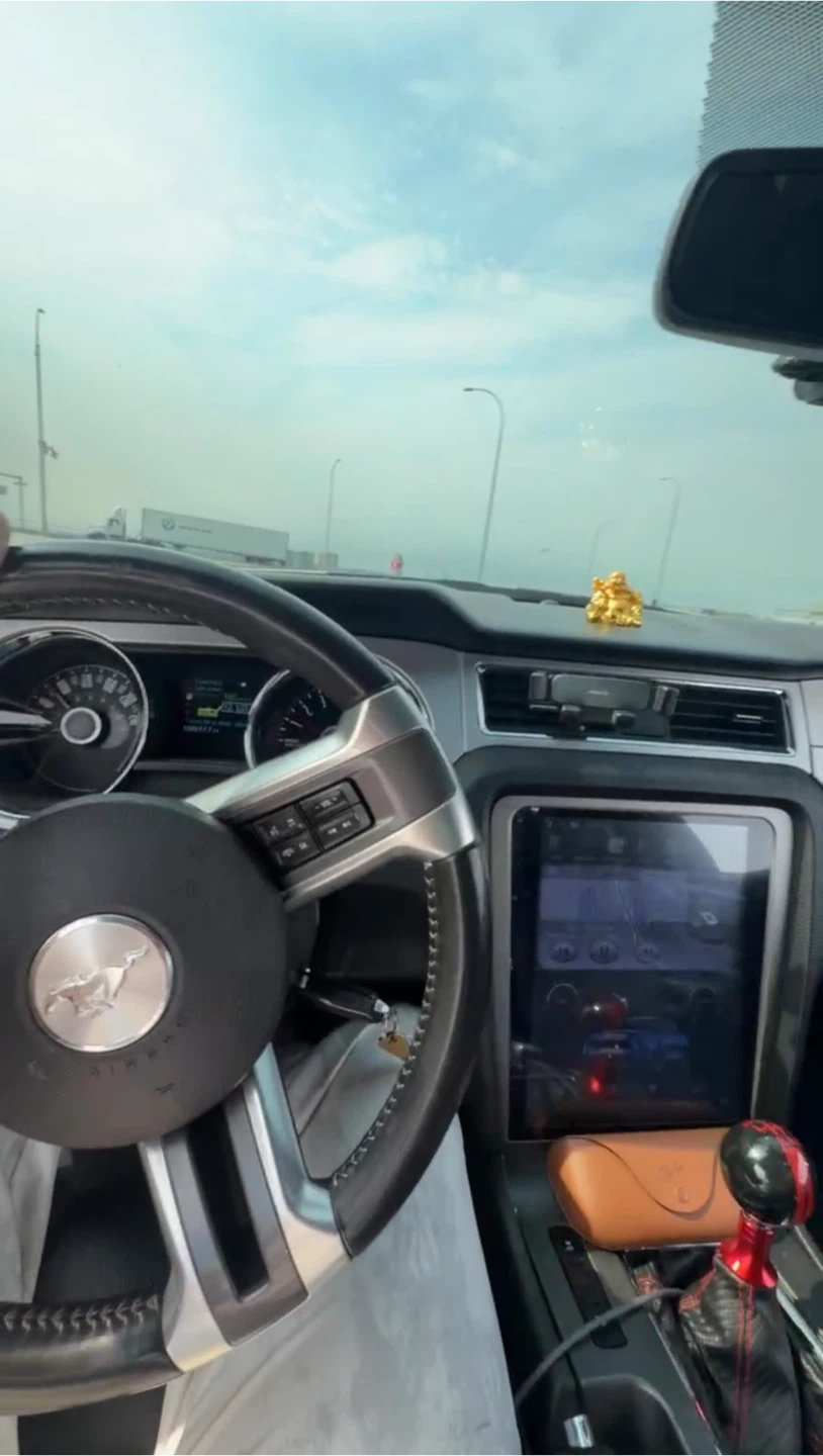 2014 Ford Mustang Premium V6 - Low Km - photo 5