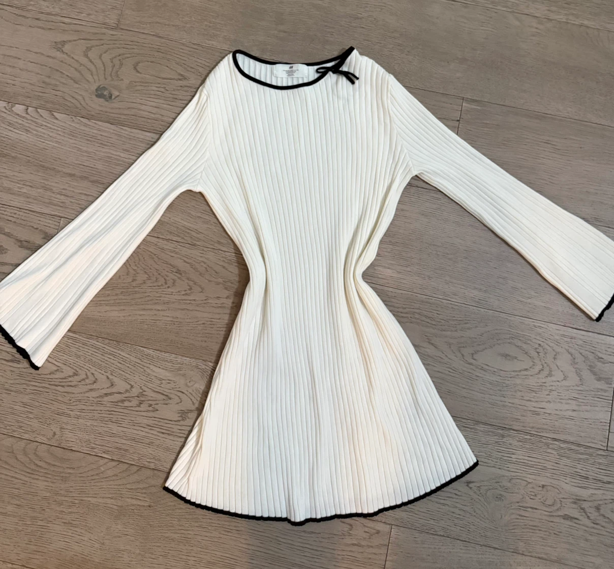 H&M White Ribbed Long Sleeve Dress