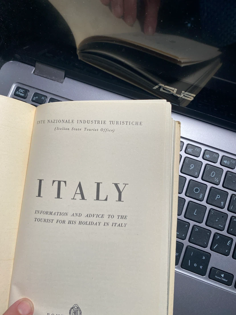 Vintage Italy Travel Guide Book - photo 3