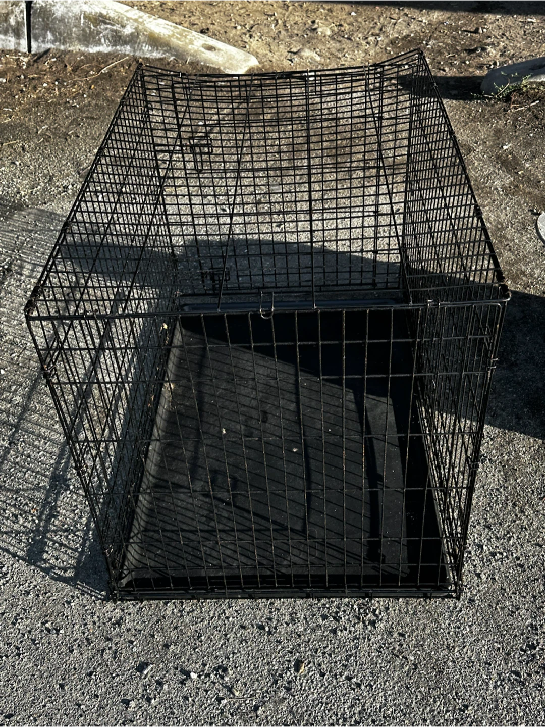 Large wire fold up animal crate - photo 2