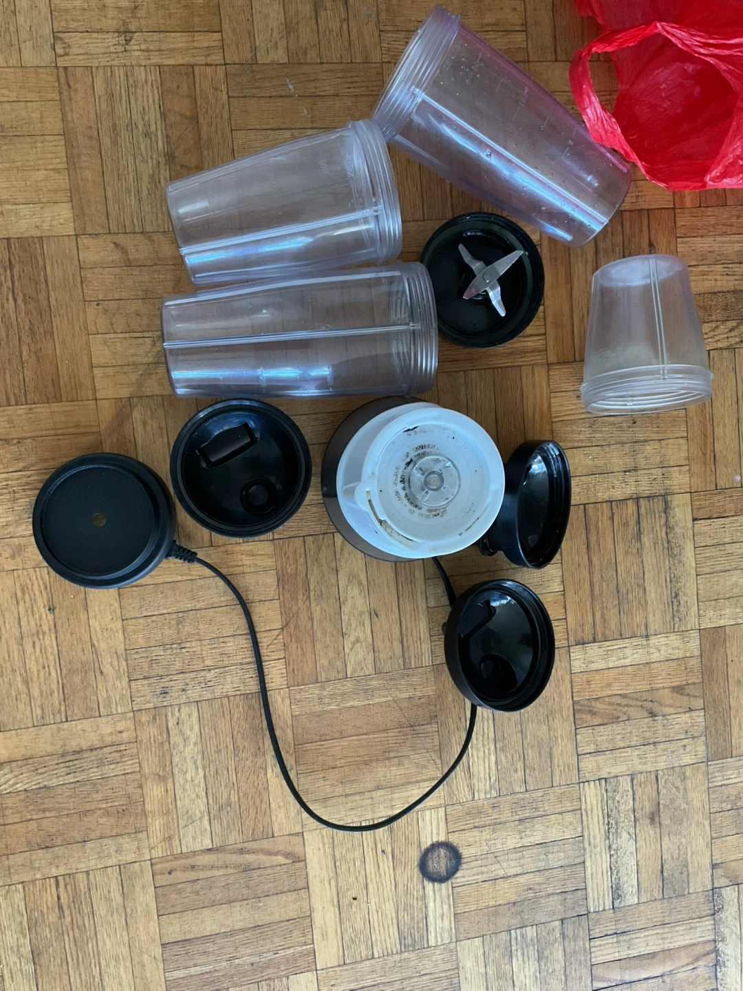 Personal Blender with Multiple Cups