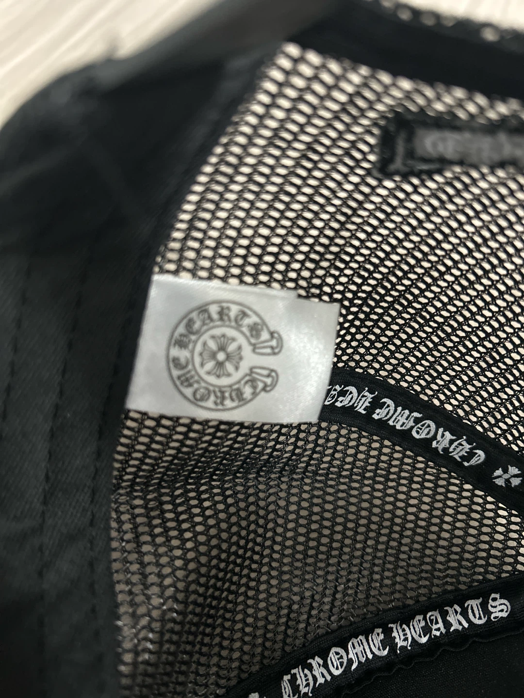 Chrome Hearts Red Cross Trucker Hat - photo 5