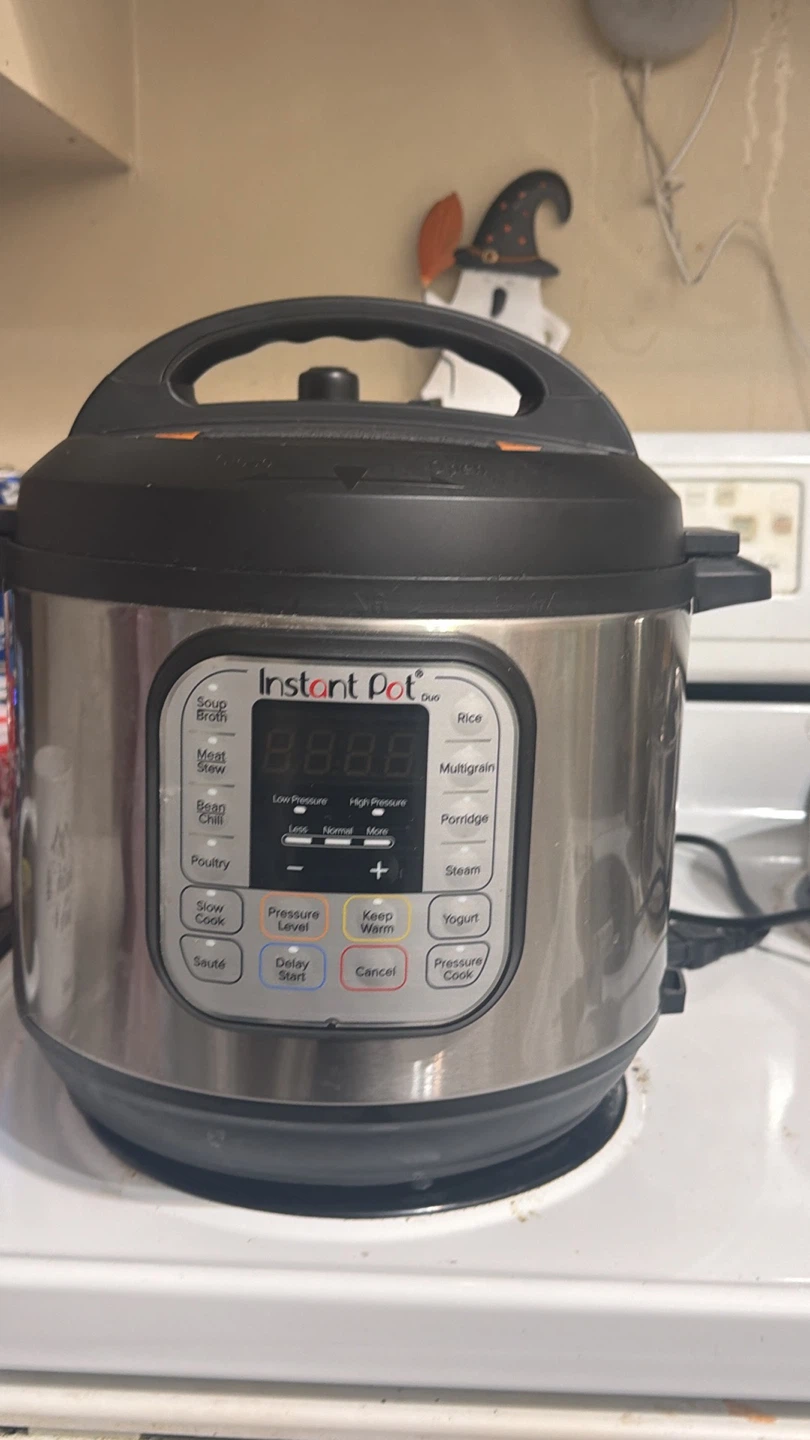 Instant Pot Duo Pressure Cooker - photo 2