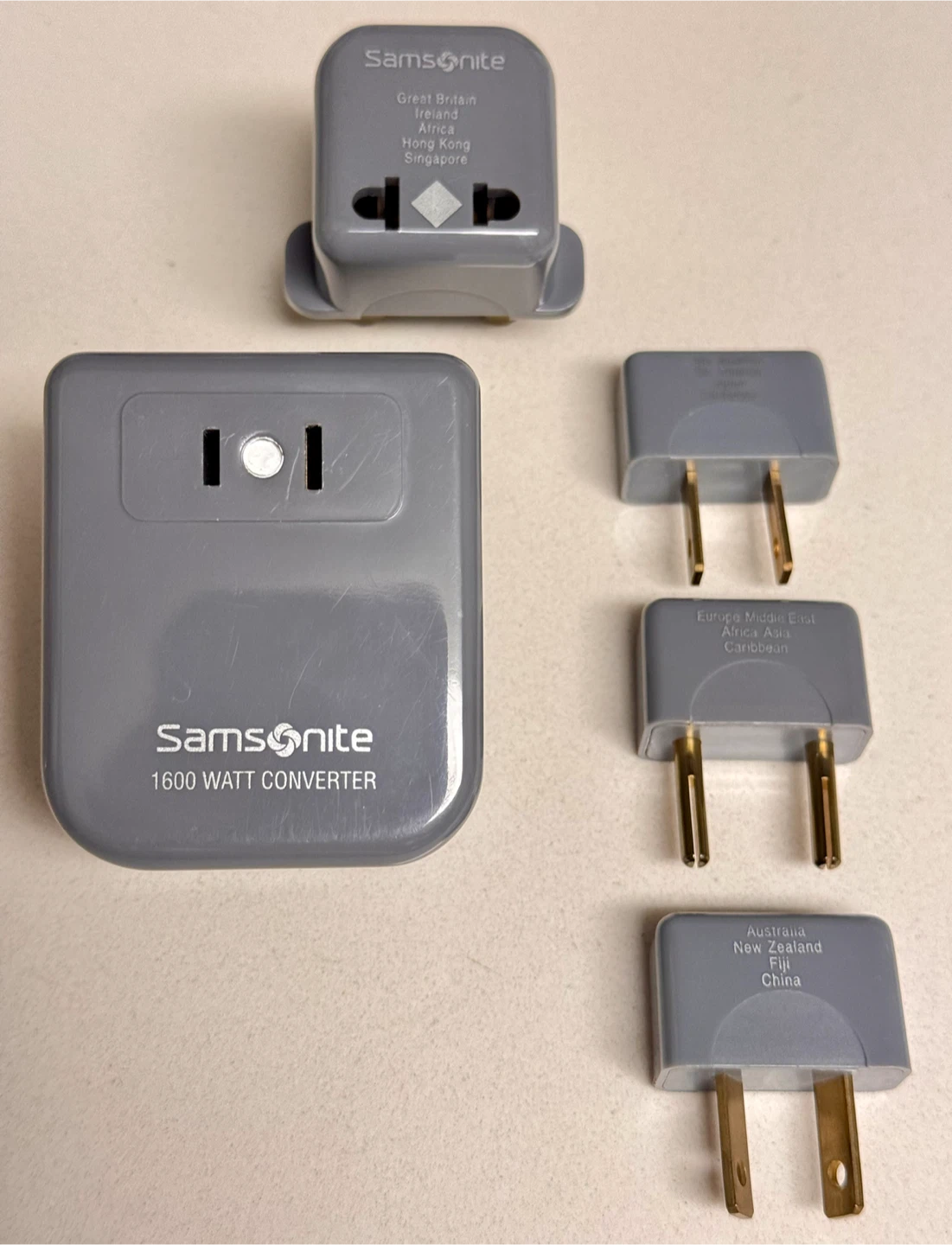 Samsonite 1600 Watt Converter international travel Adapter Kit