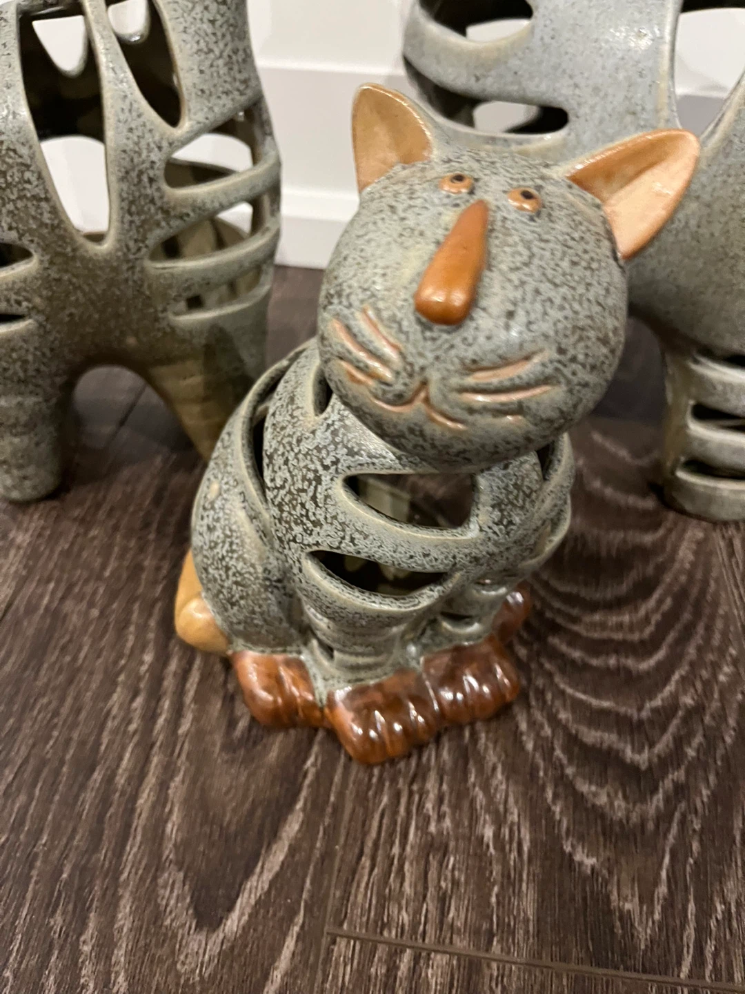 Set of 3 Decorative Ceramic Cat Figures - photo 4