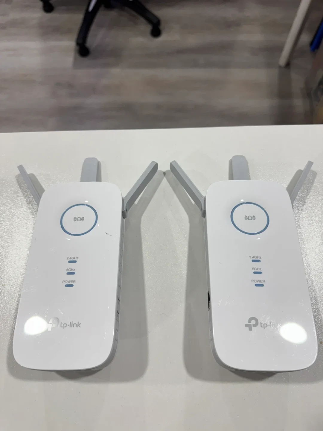 2 TP-Link AC1900 Wi-Fi Range Extenders RE550 - photo 2