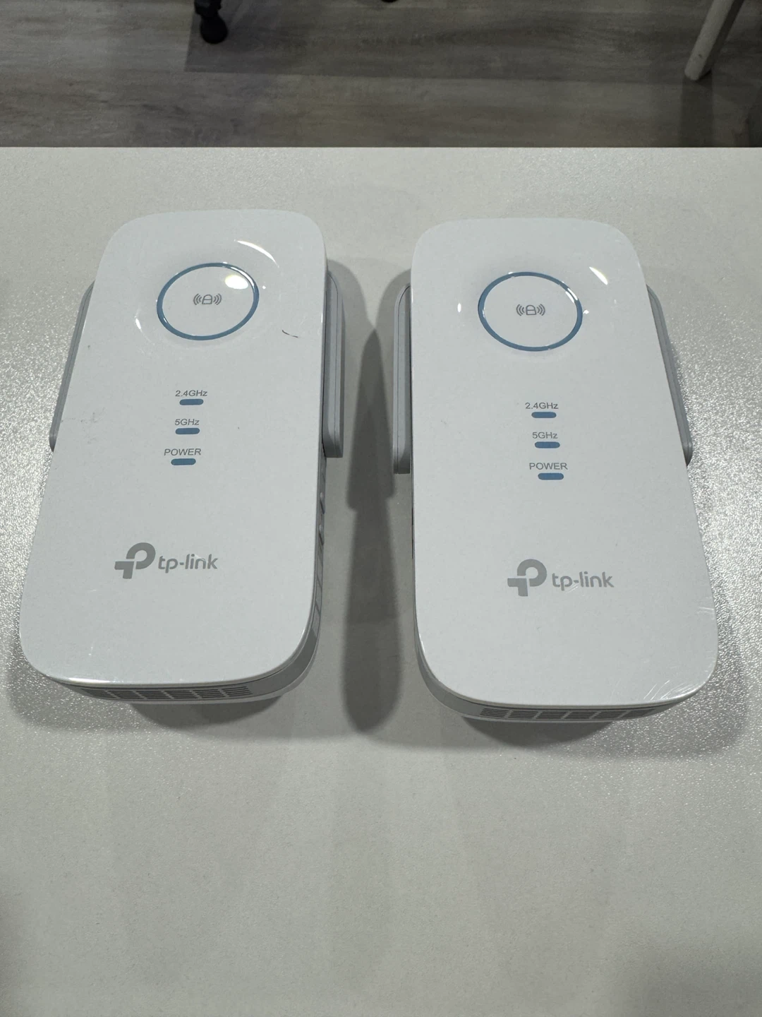 2 TP-Link AC1900 Wi-Fi Range Extenders RE550 - photo 3