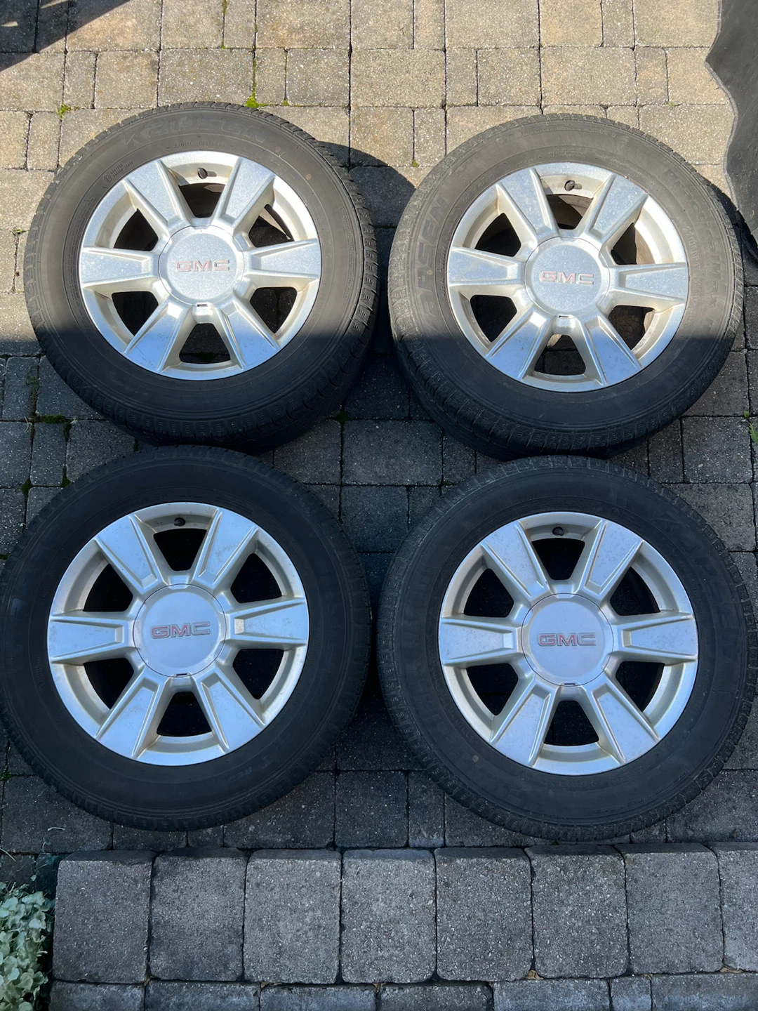 235/60R17Practical Max All Season SUV Tires with Rims