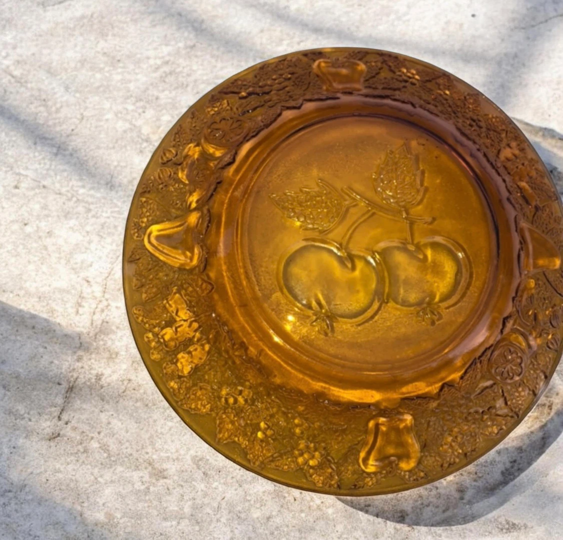 Amber Glass Fruit Motif Serving Plate - photo 4
