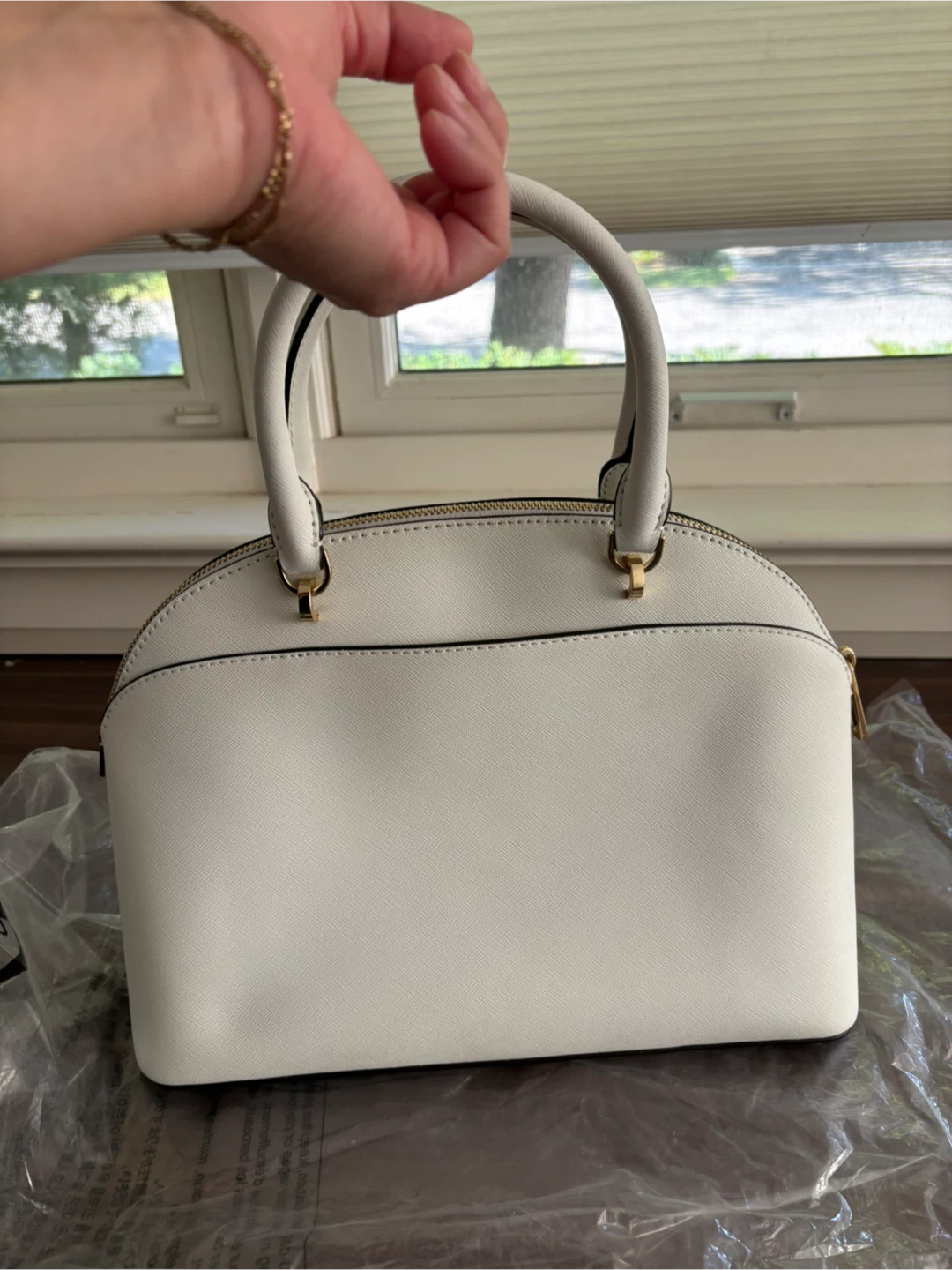 New never used Optic white emmy bag - photo 4