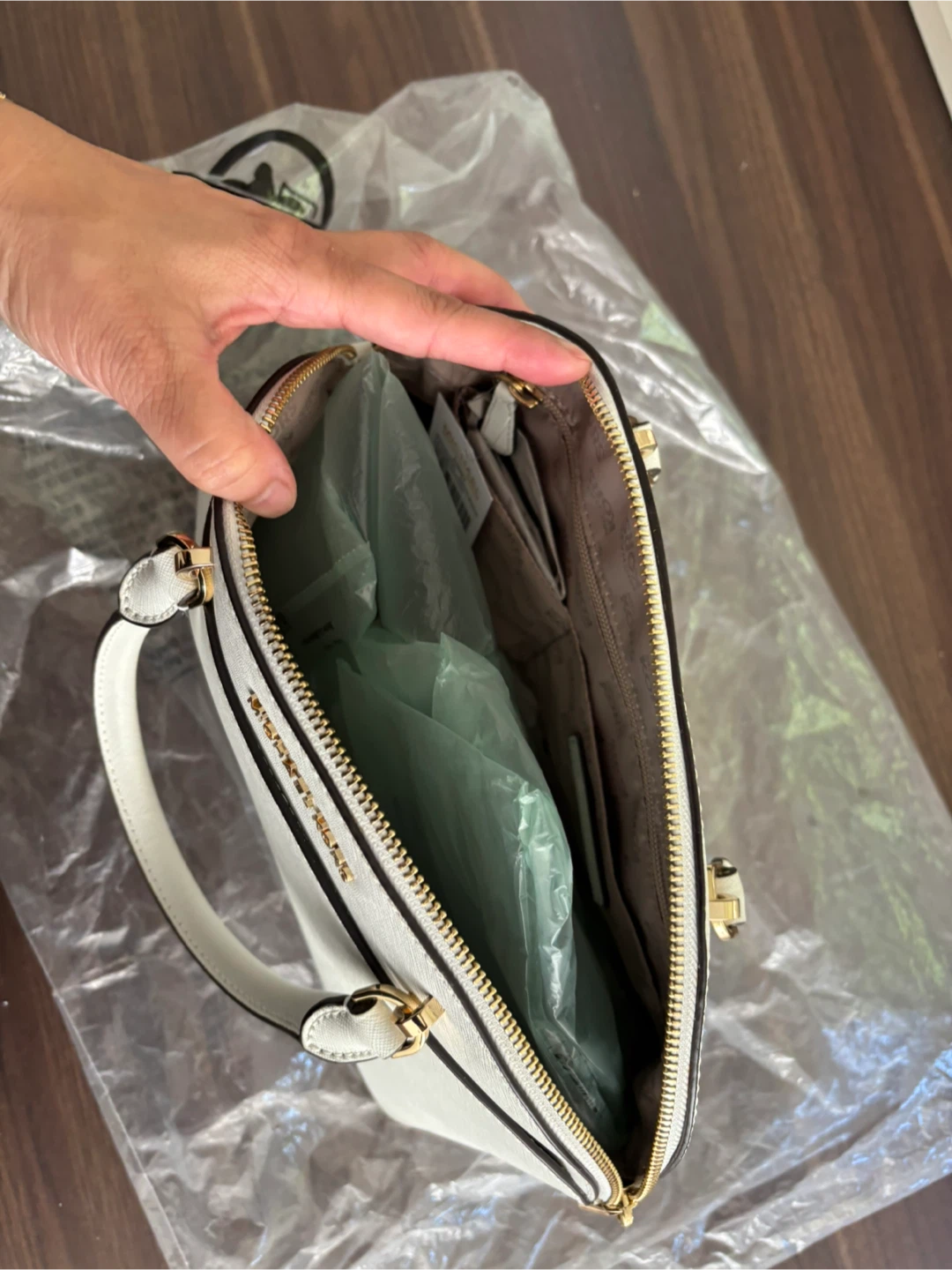 New never used Optic white emmy bag - photo 2