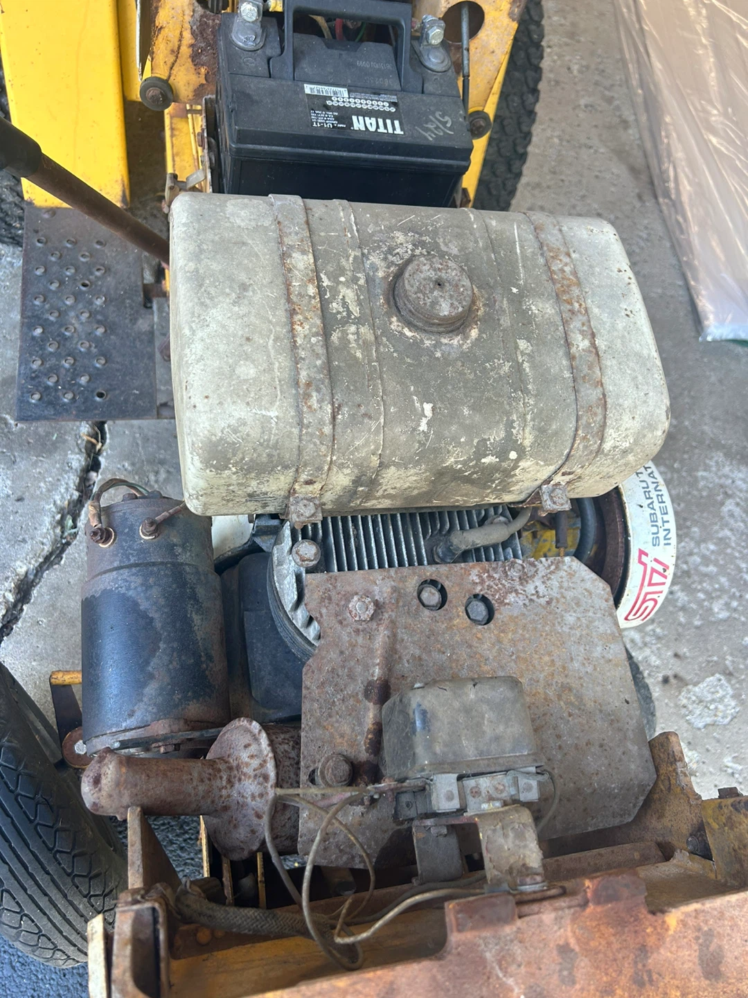 International Cub Cadet 105 Hydrostatic Tractor
