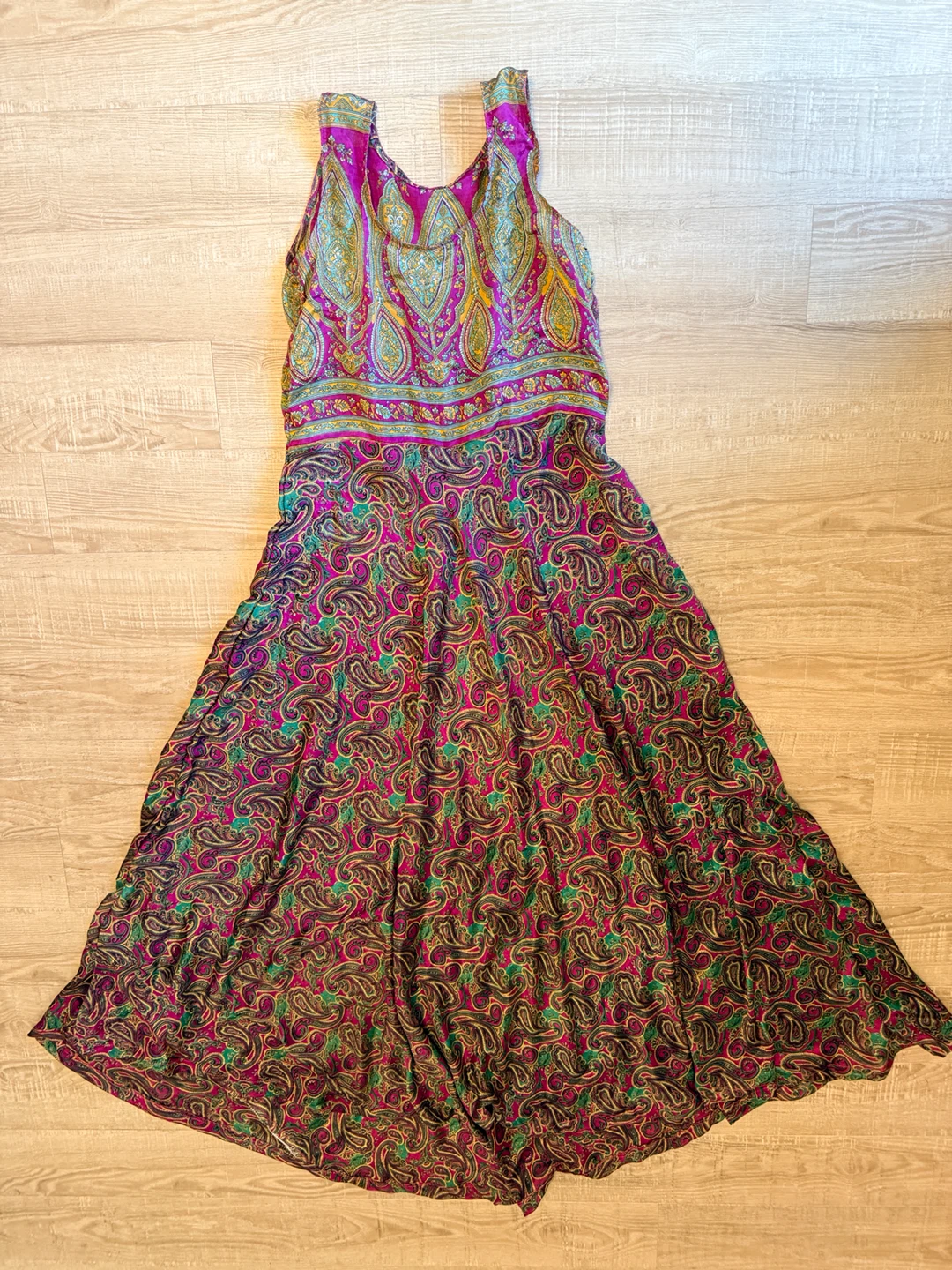 Paisley Print Sleeveless Maxi Dress
