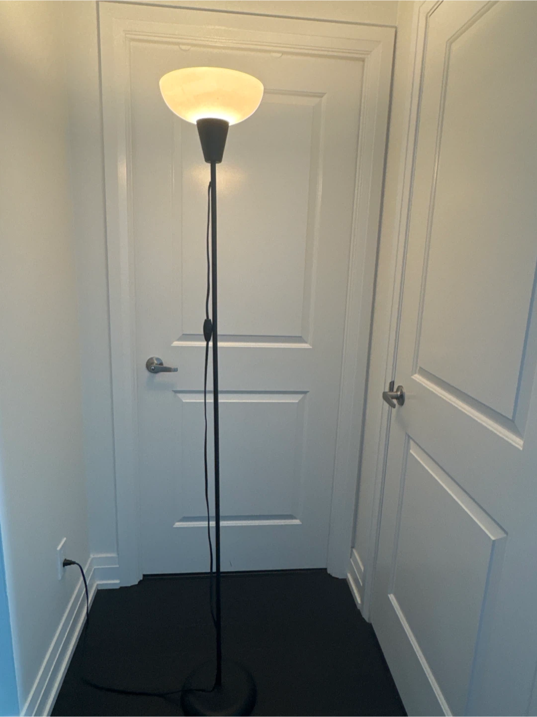 Black Floor Lamp - photo 3