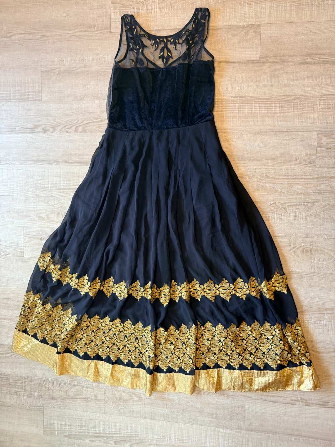 Black and Gold Embroidered Dress - photo 2