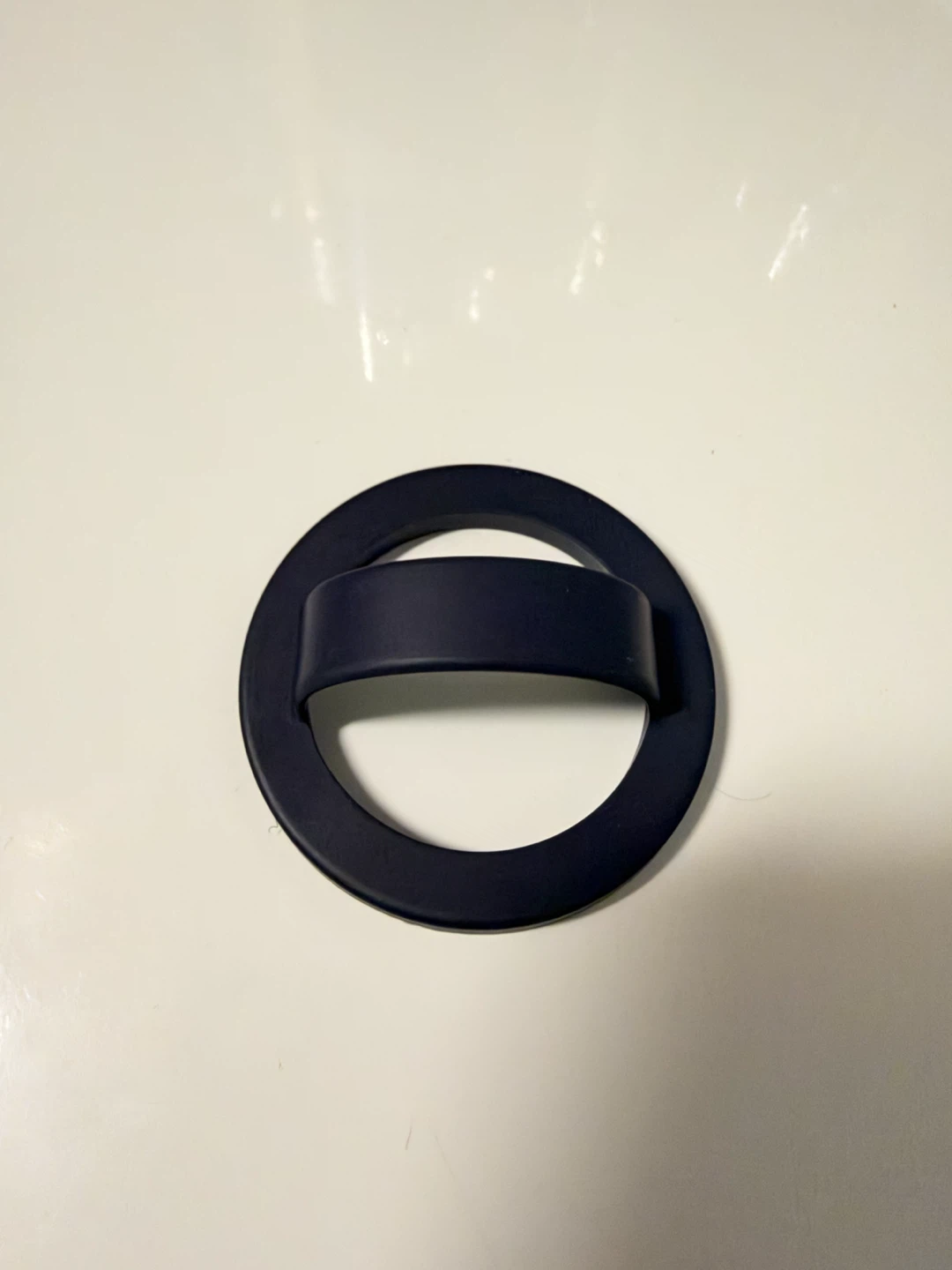 Spigen/Caseology NanoPop Magnetic Silicone Phone Holder