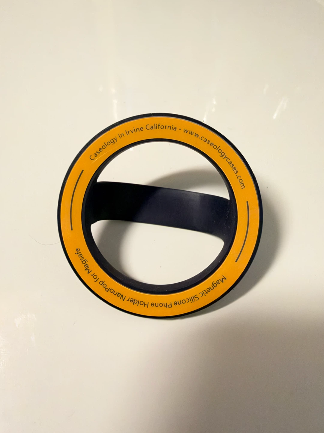 Spigen/Caseology NanoPop Magnetic Silicone Phone Holder - photo 2