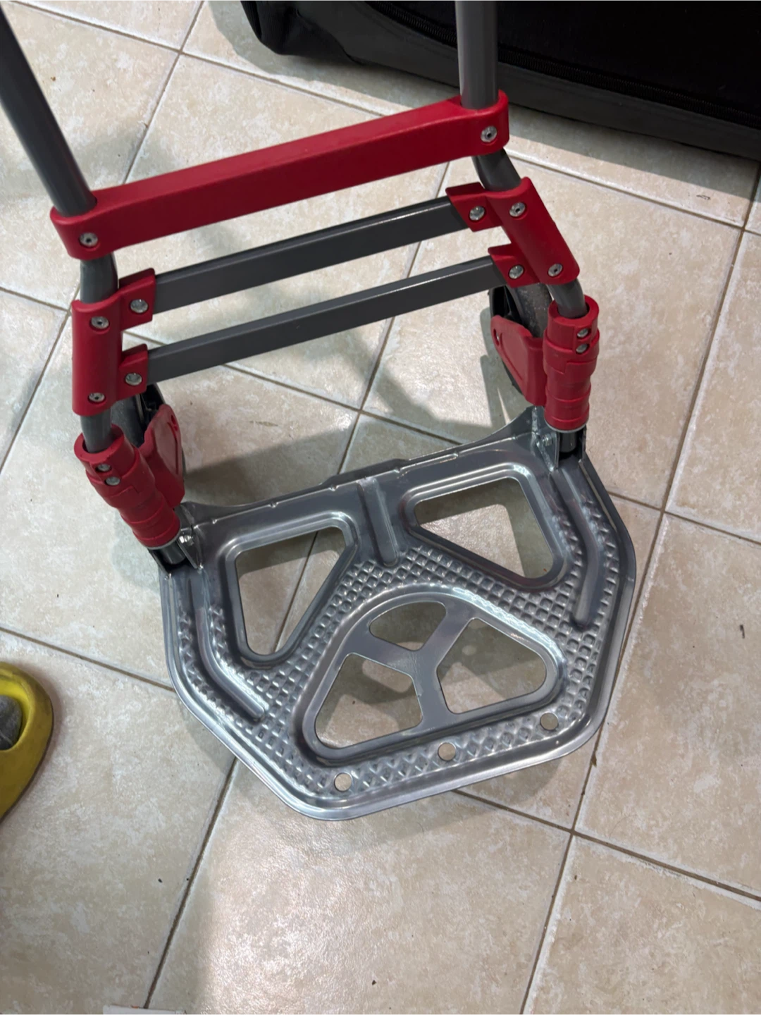 Milwaukee Foldable Hand Truck - photo 3