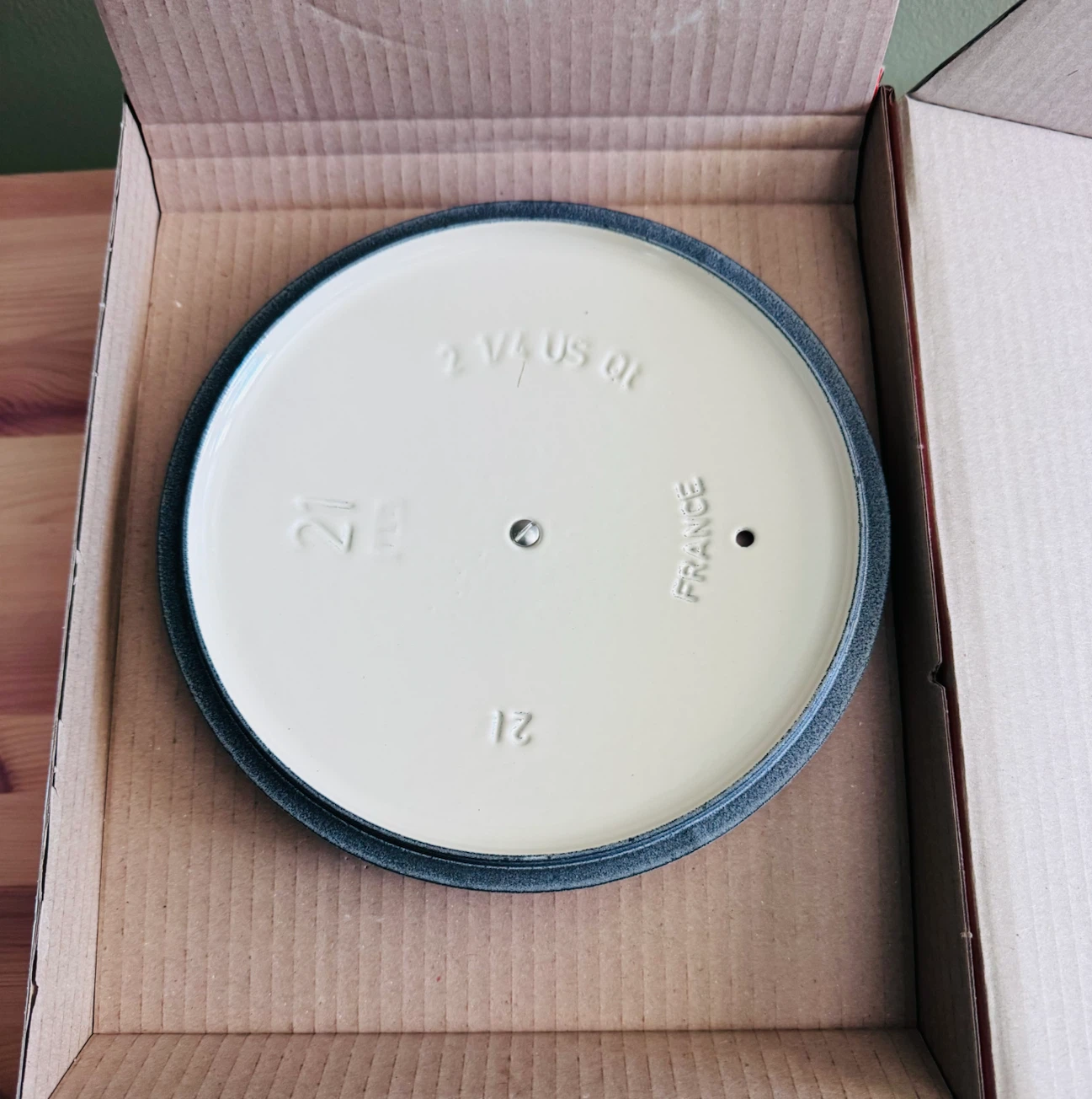 Le Creuset *Discontinued , NUTMEG “  Saucier - photo 2