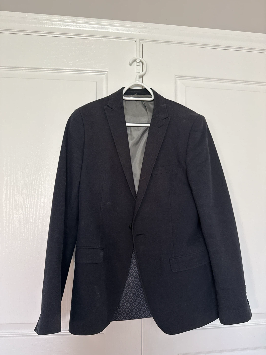 Le Chateau Slim Fit Blazer