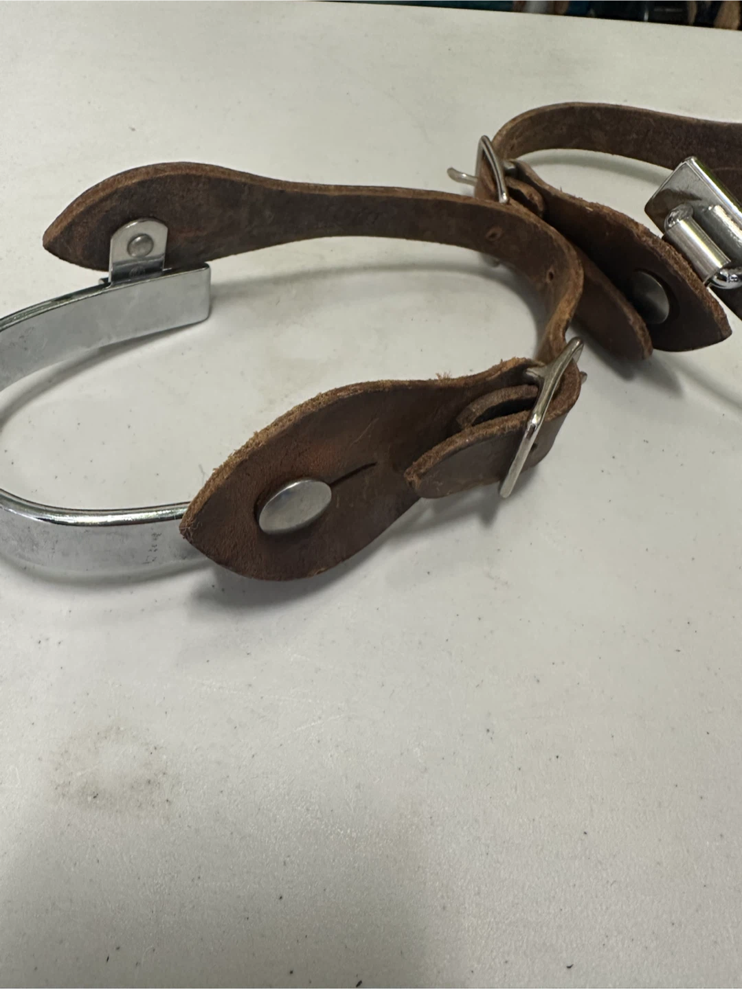 Pair of Spurs - photo 4