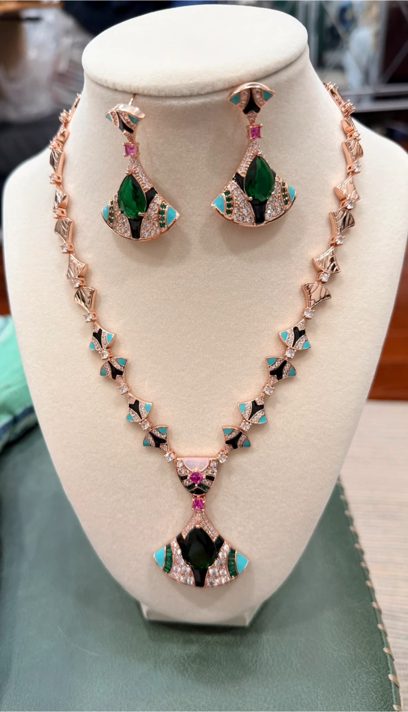Rose Gold Fan Jewelry Set
