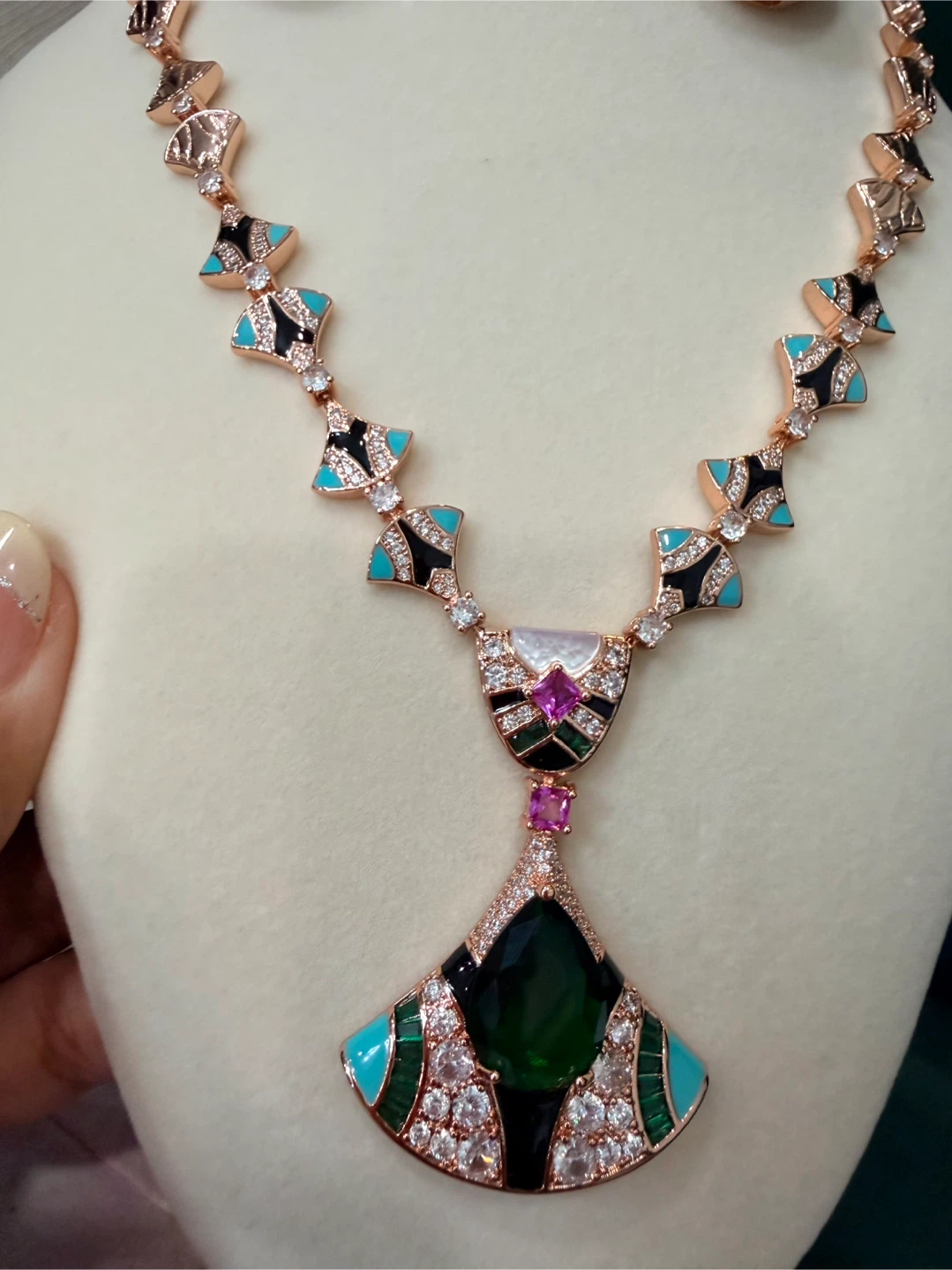 Rose Gold Fan Jewelry Set - photo 2