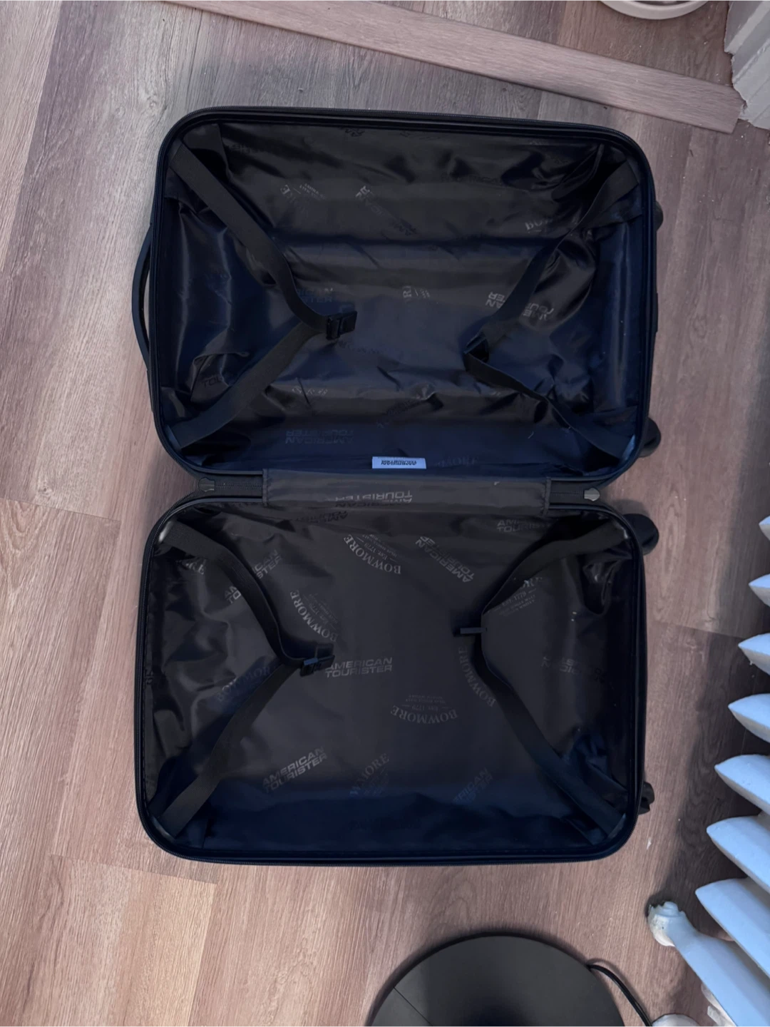 American Tourister Carry-On Luggage - photo 2