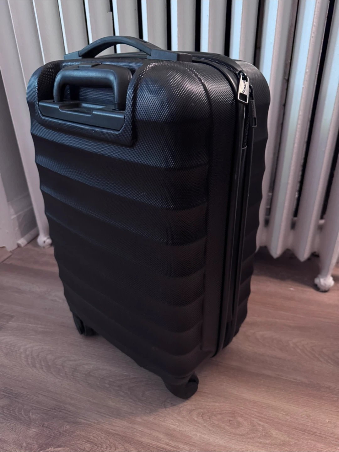 American Tourister Carry-On Luggage - photo 3