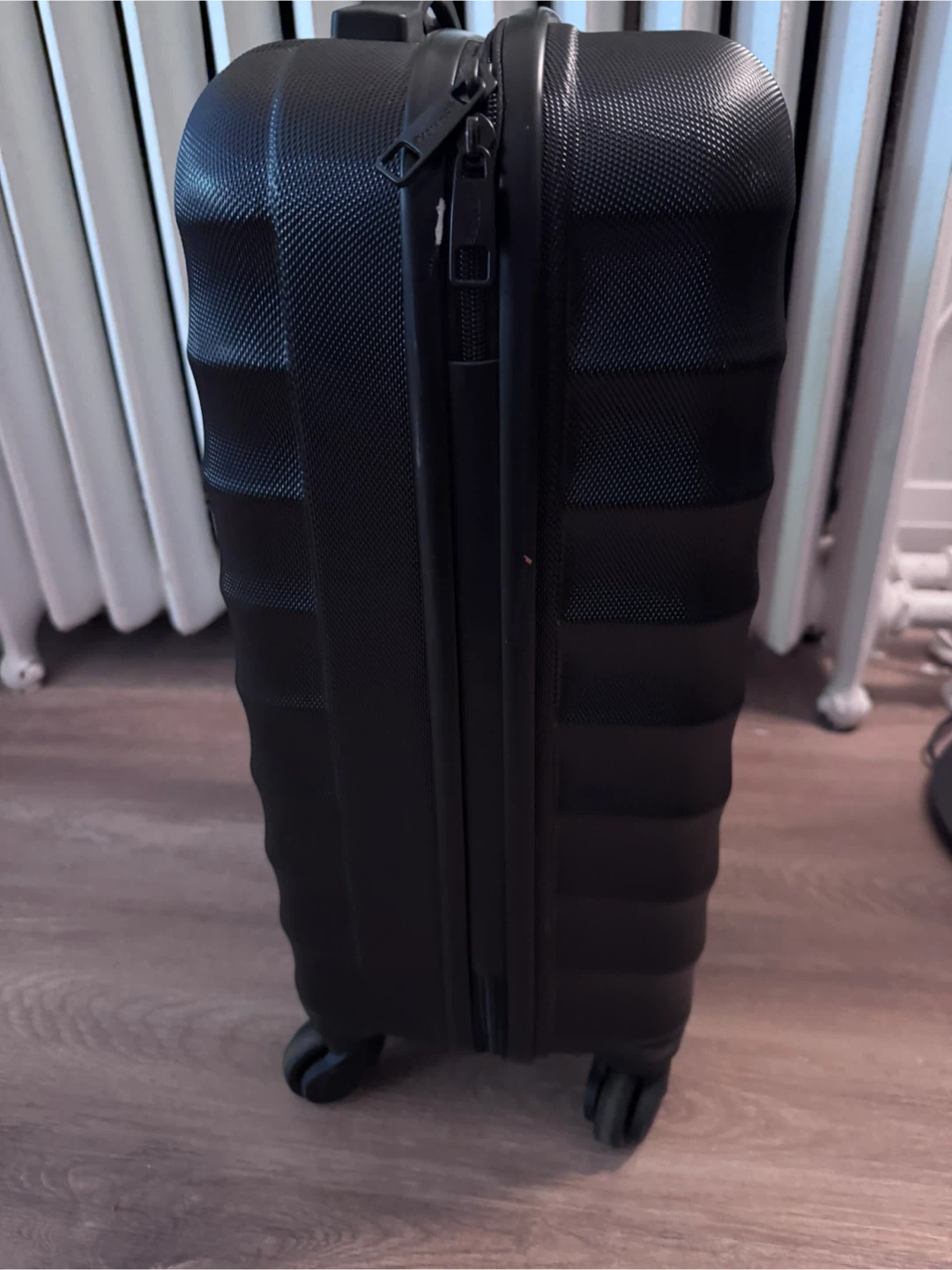 American Tourister Carry-On Luggage - photo 4