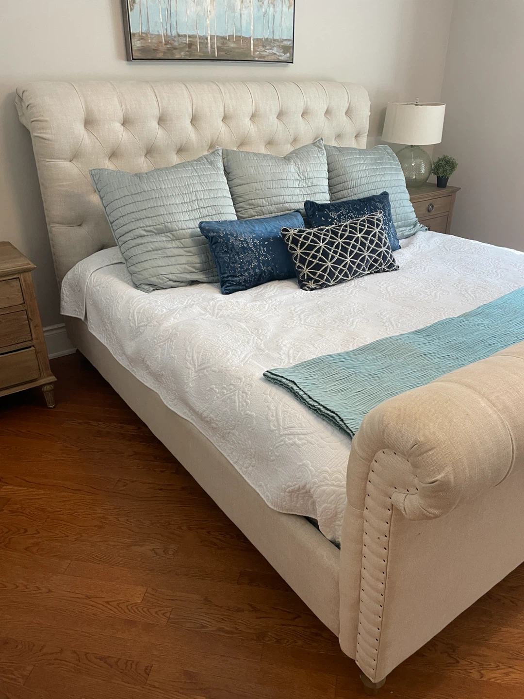 Restoration hardware  Tufted Upholstered Queen Bed Frame - photo 2