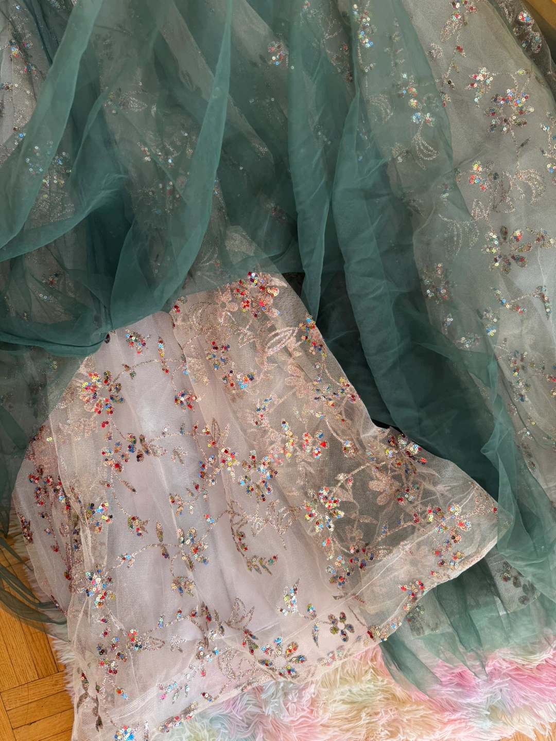 Dark Green Velvet and Sequin Tulle Dress - photo 4