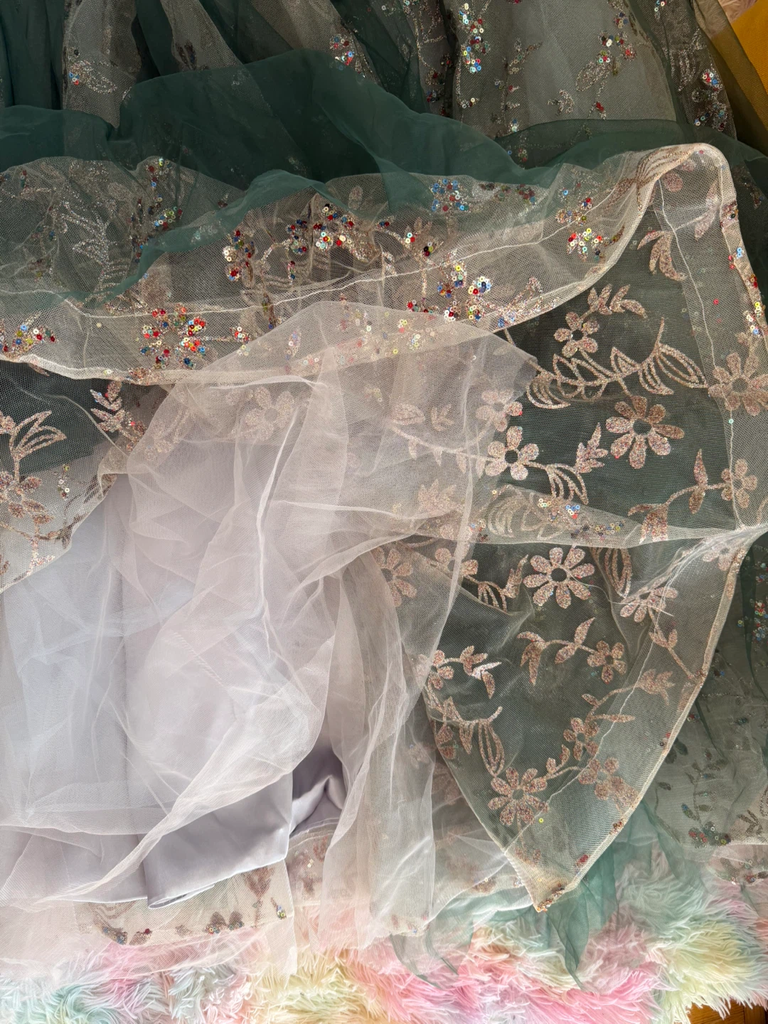 Dark Green Velvet and Sequin Tulle Dress - photo 5