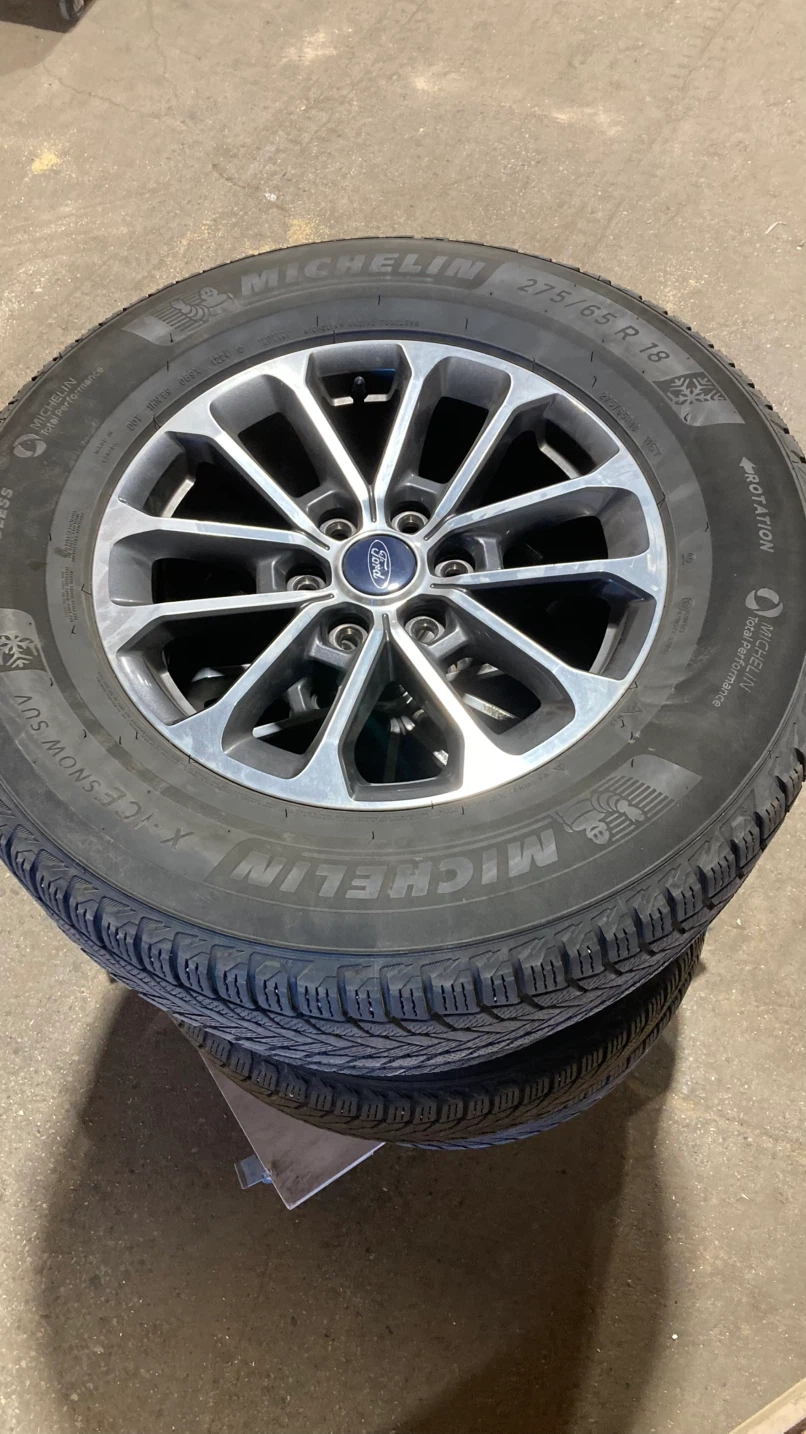 Set of 4 Michelin X-Ice Snow SUV Tires with Ford Rims - photo 2